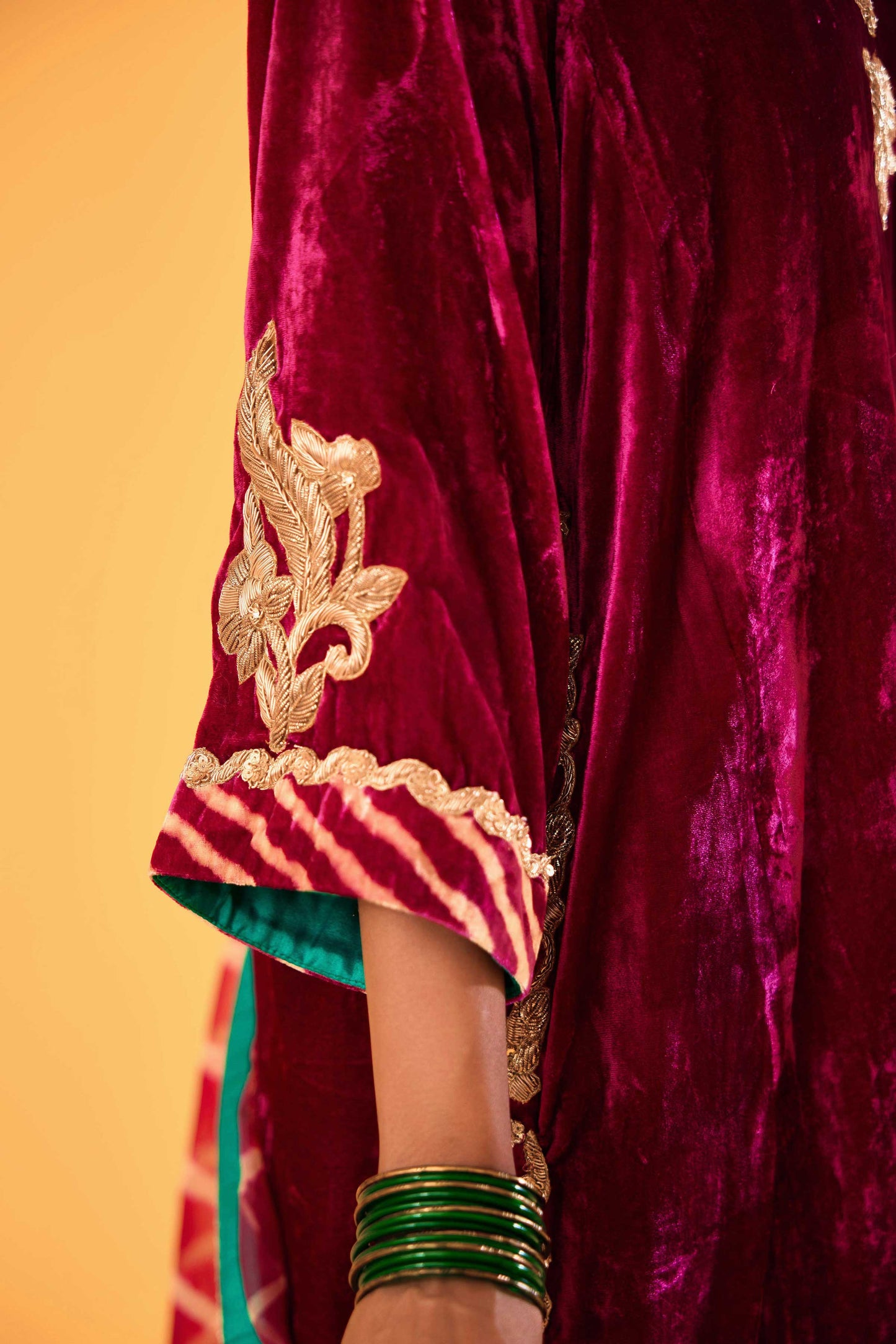 Sagarika Makhmal Joda (Kacha Gulabi)