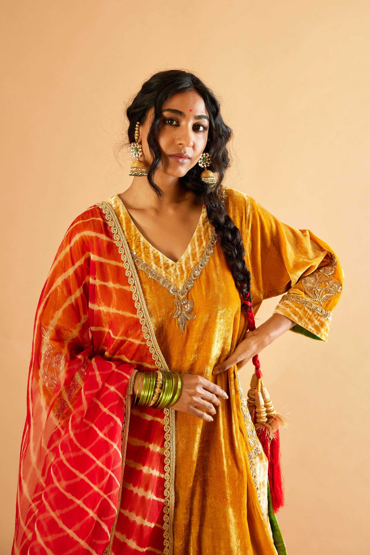 Sagarika Makhmal Joda (Peela)