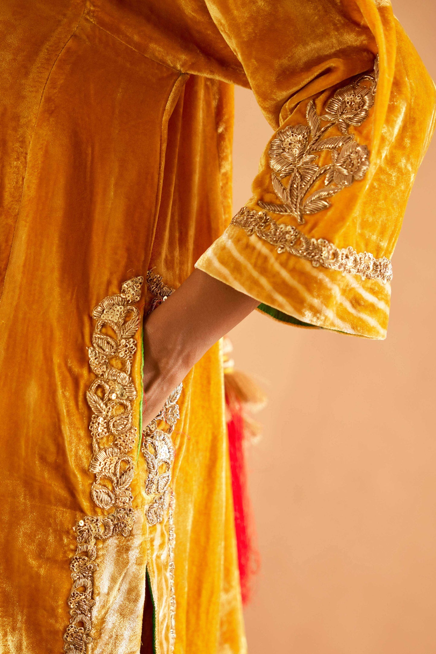 Sagarika Makhmal Joda (Peela)