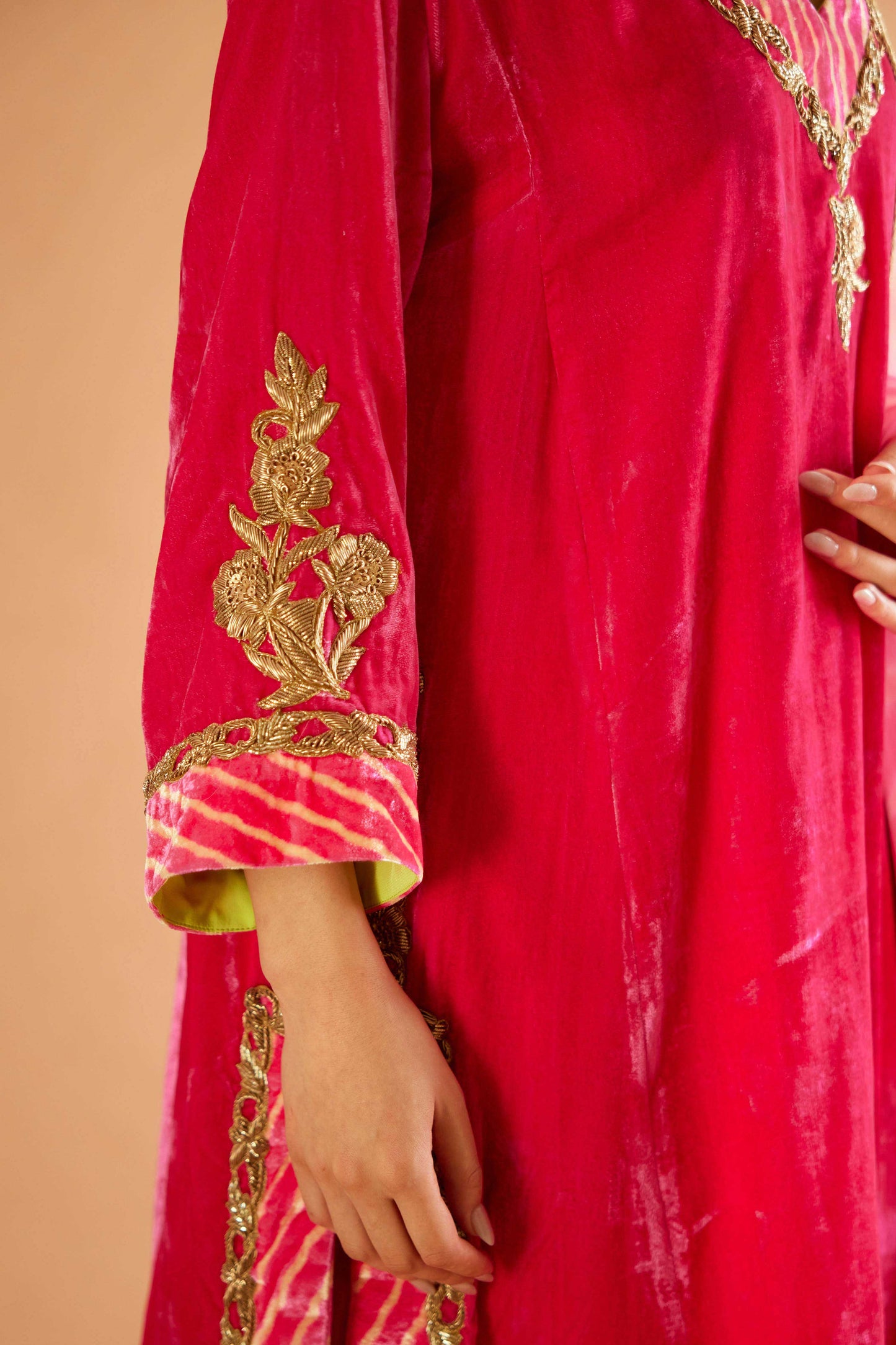 Sagarika Makhmal Joda (Rani)