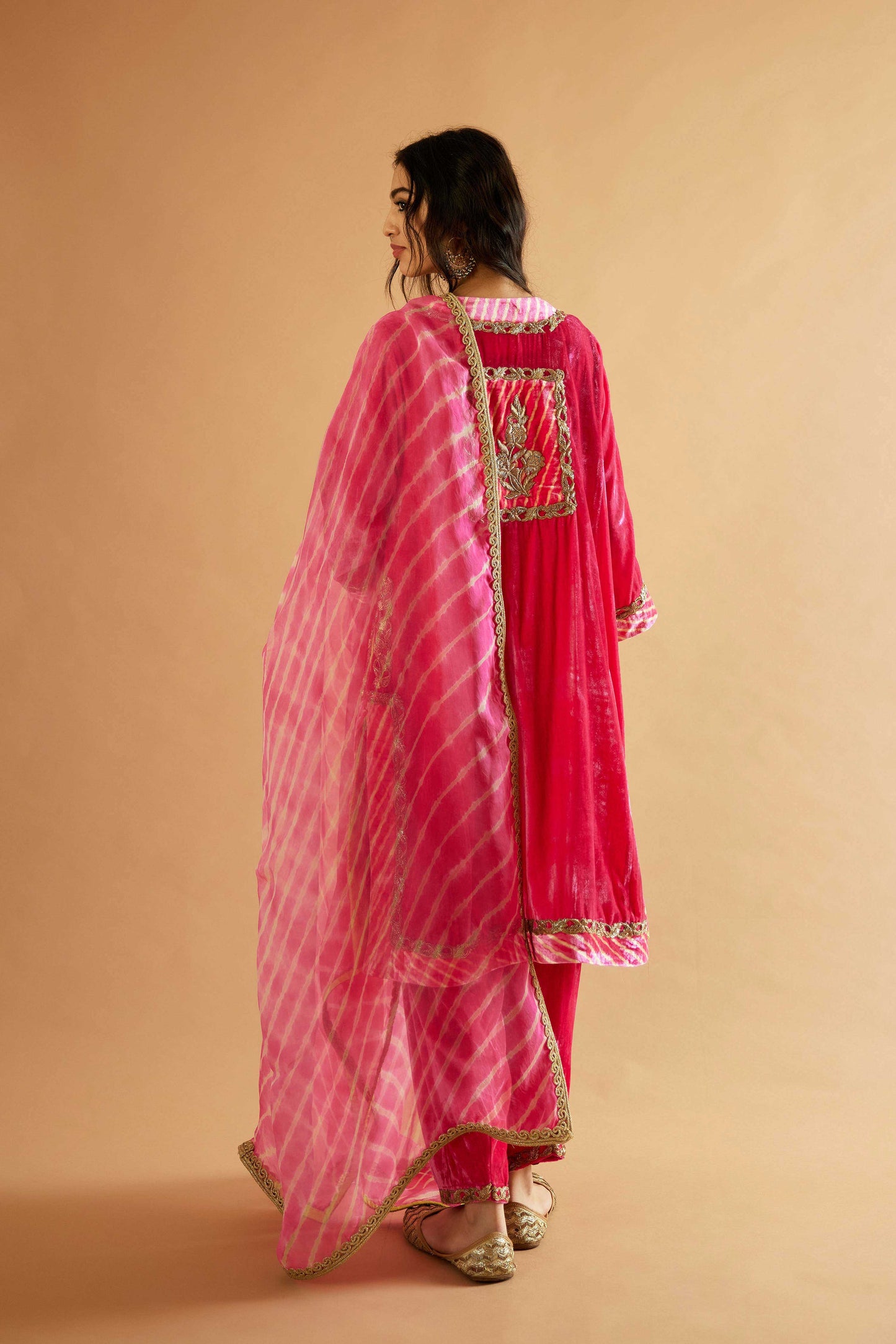 Sagarika Makhmal Joda (Rani)