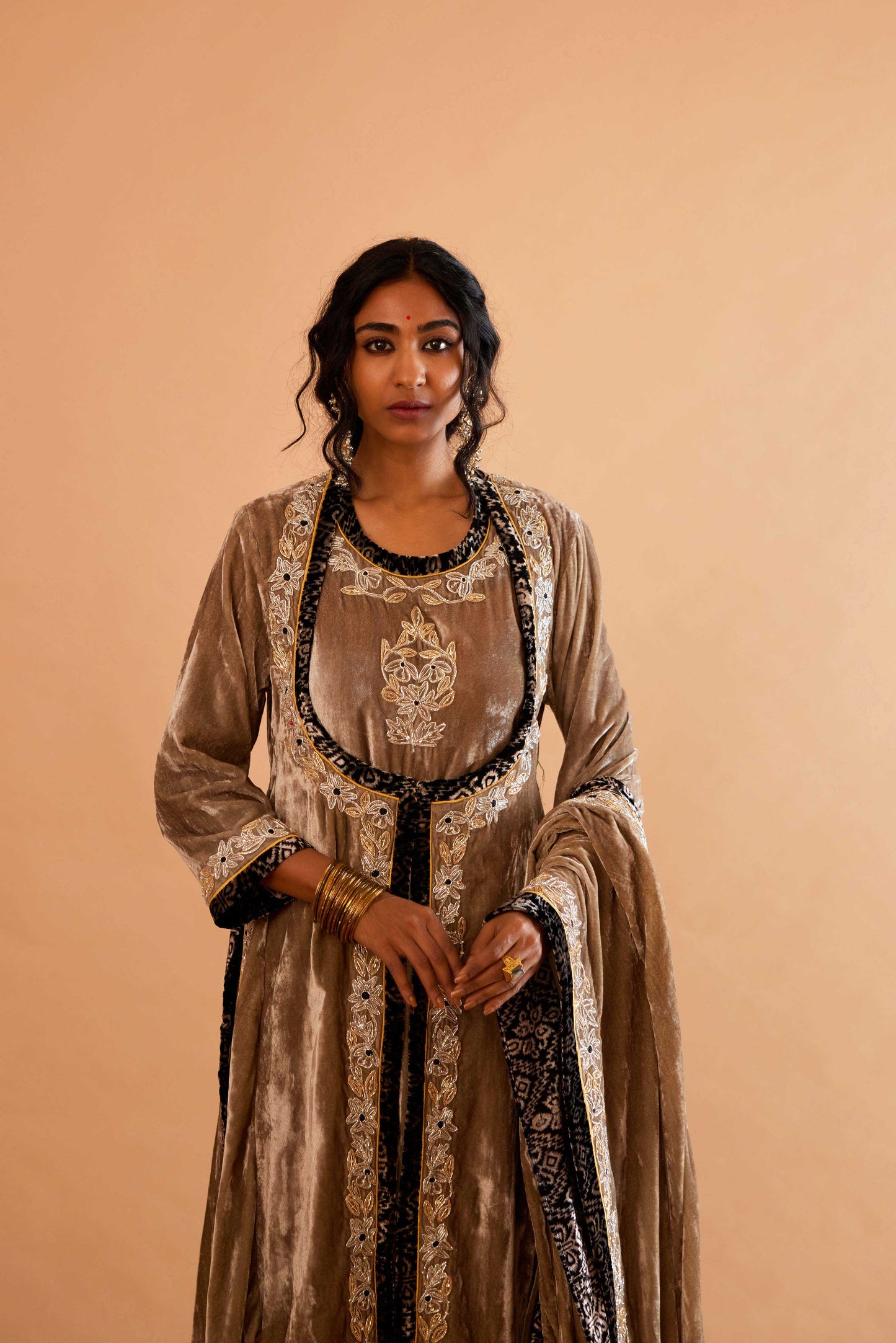 Shehzadi Rupehli Makhmal Joda