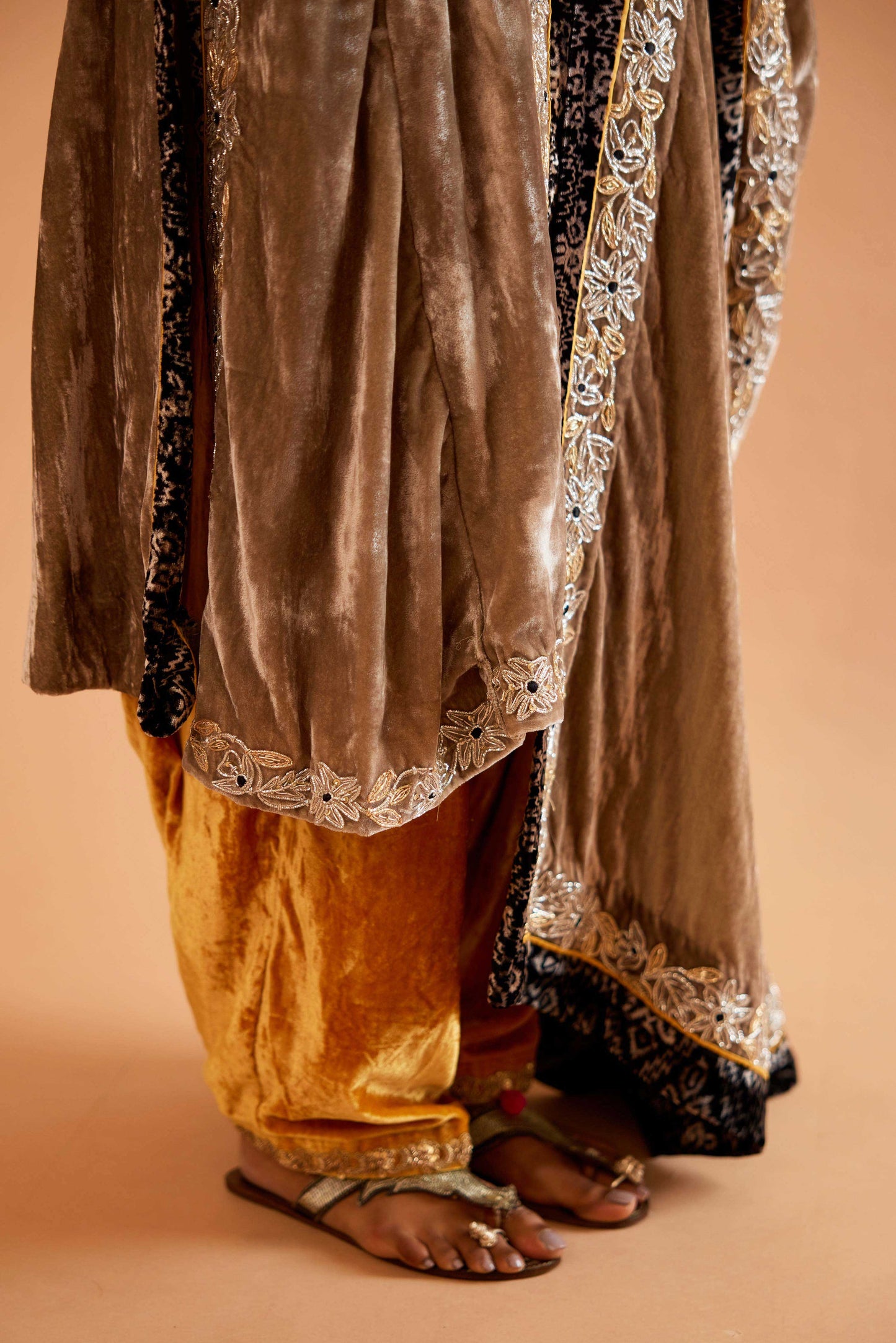 Shehzadi Rupehli Makhmal Joda