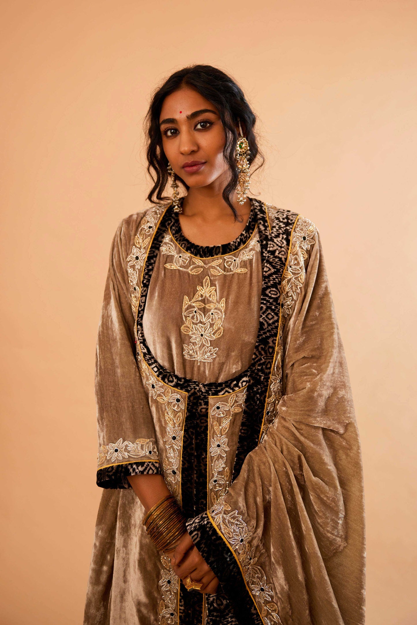 Shehzadi Rupehli Makhmal Joda