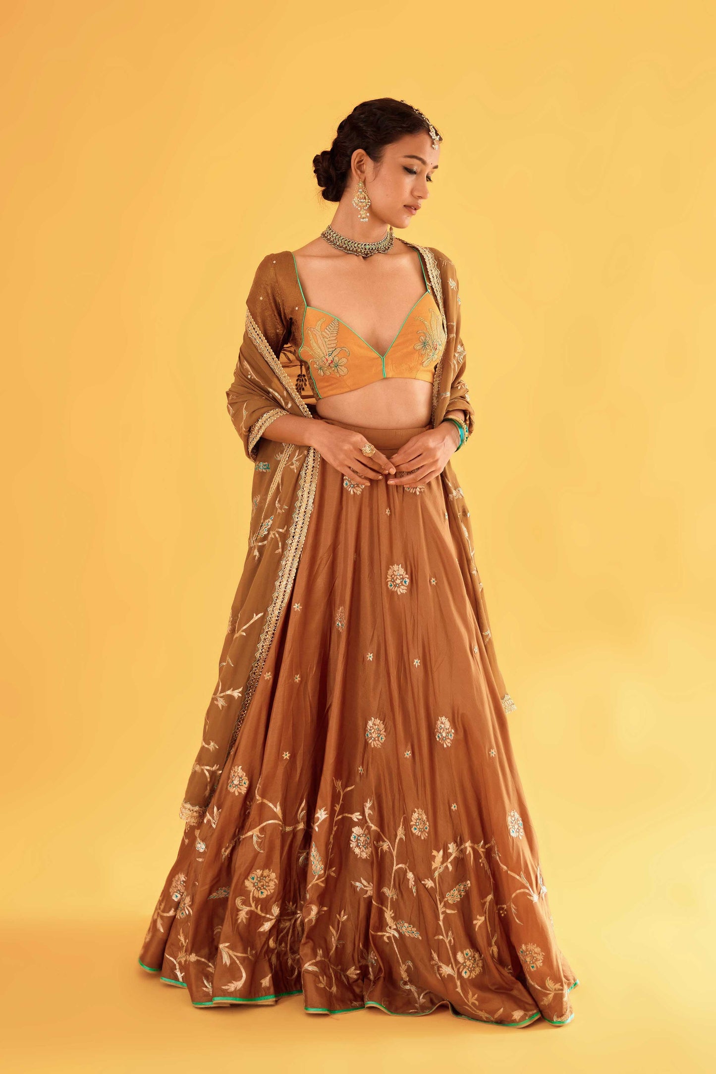 Aishwarya Lehenga (Kaansi)