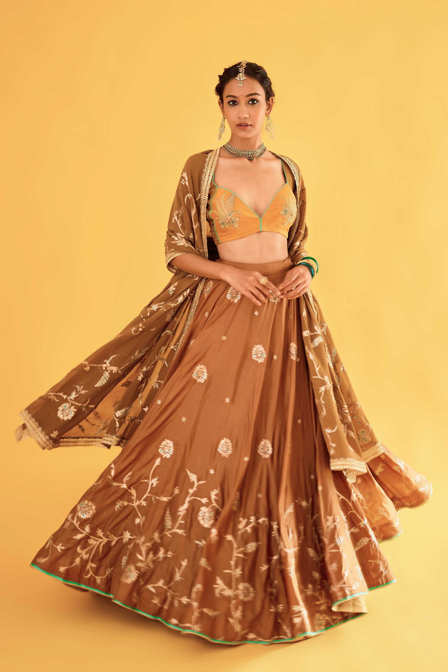 Aishwarya Lehenga (Kaansi)