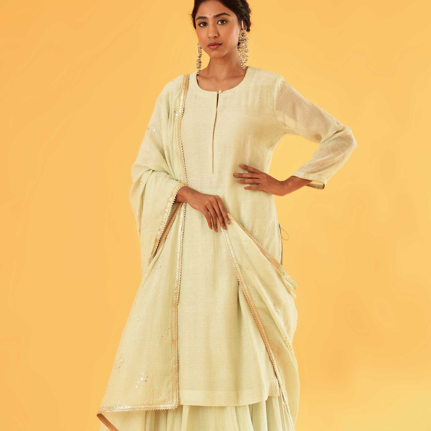 Ambika Devi Lehenga (Offwhite)