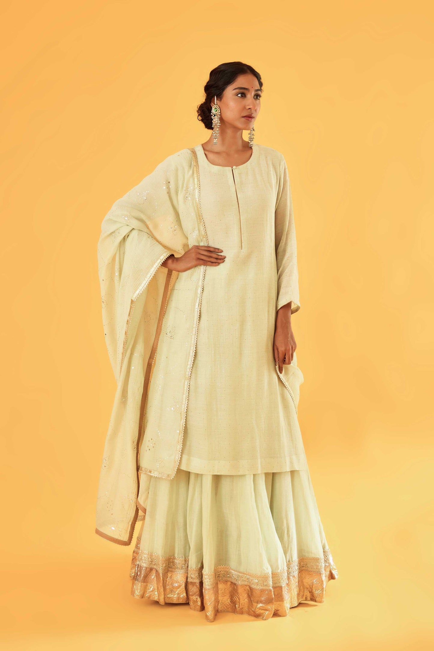 Ambika Devi Lehenga (Offwhite)