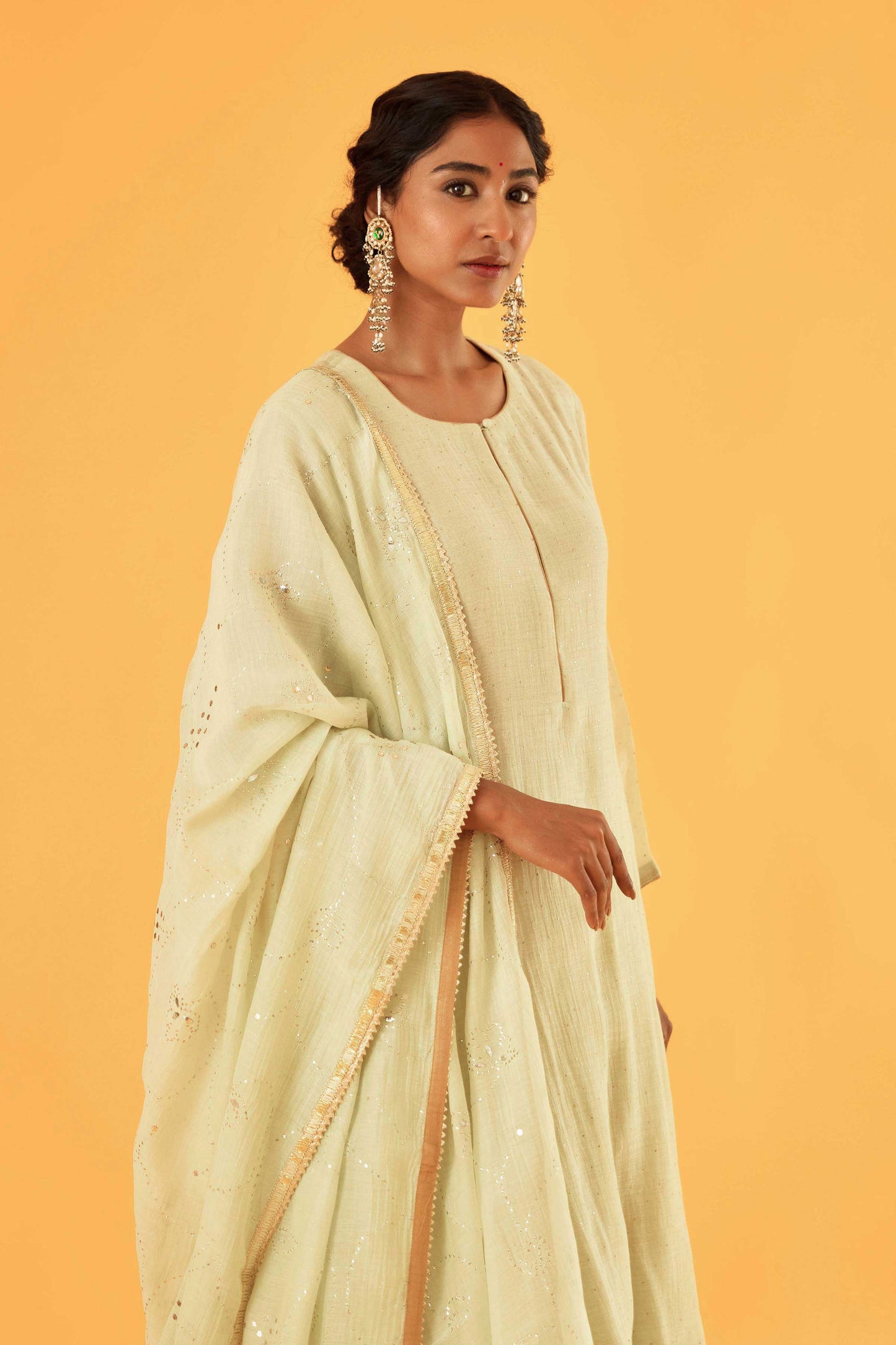 Ambika Devi Lehenga (Offwhite)
