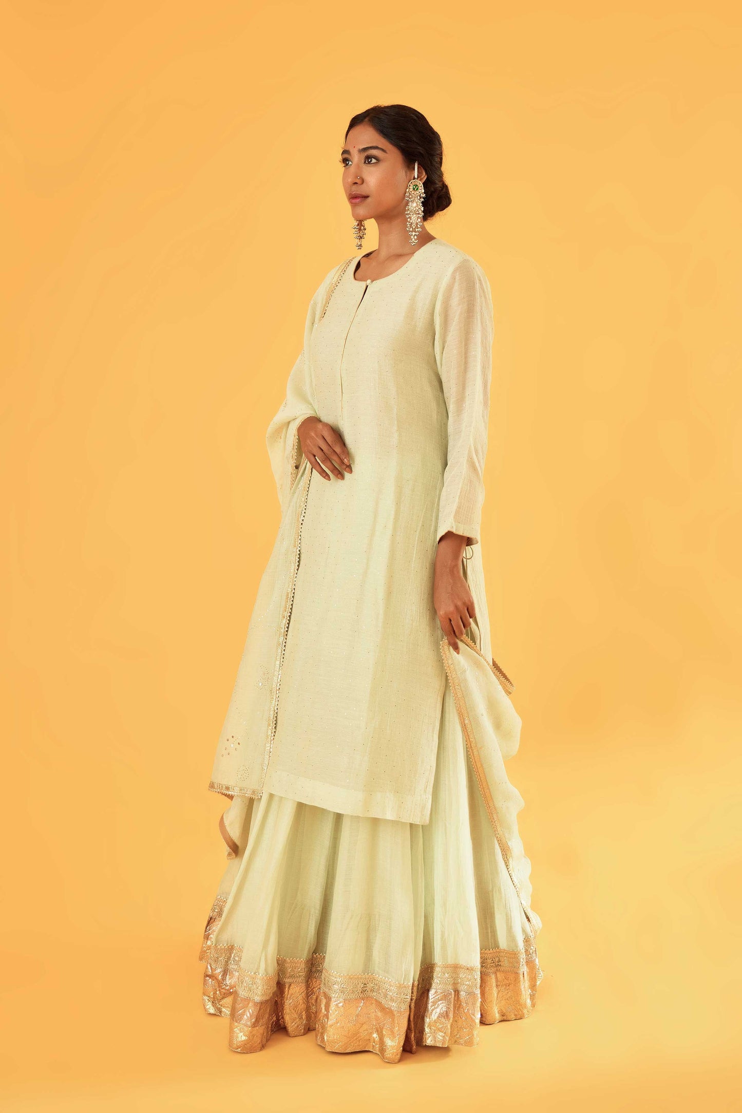 Ambika Devi Lehenga (Offwhite)