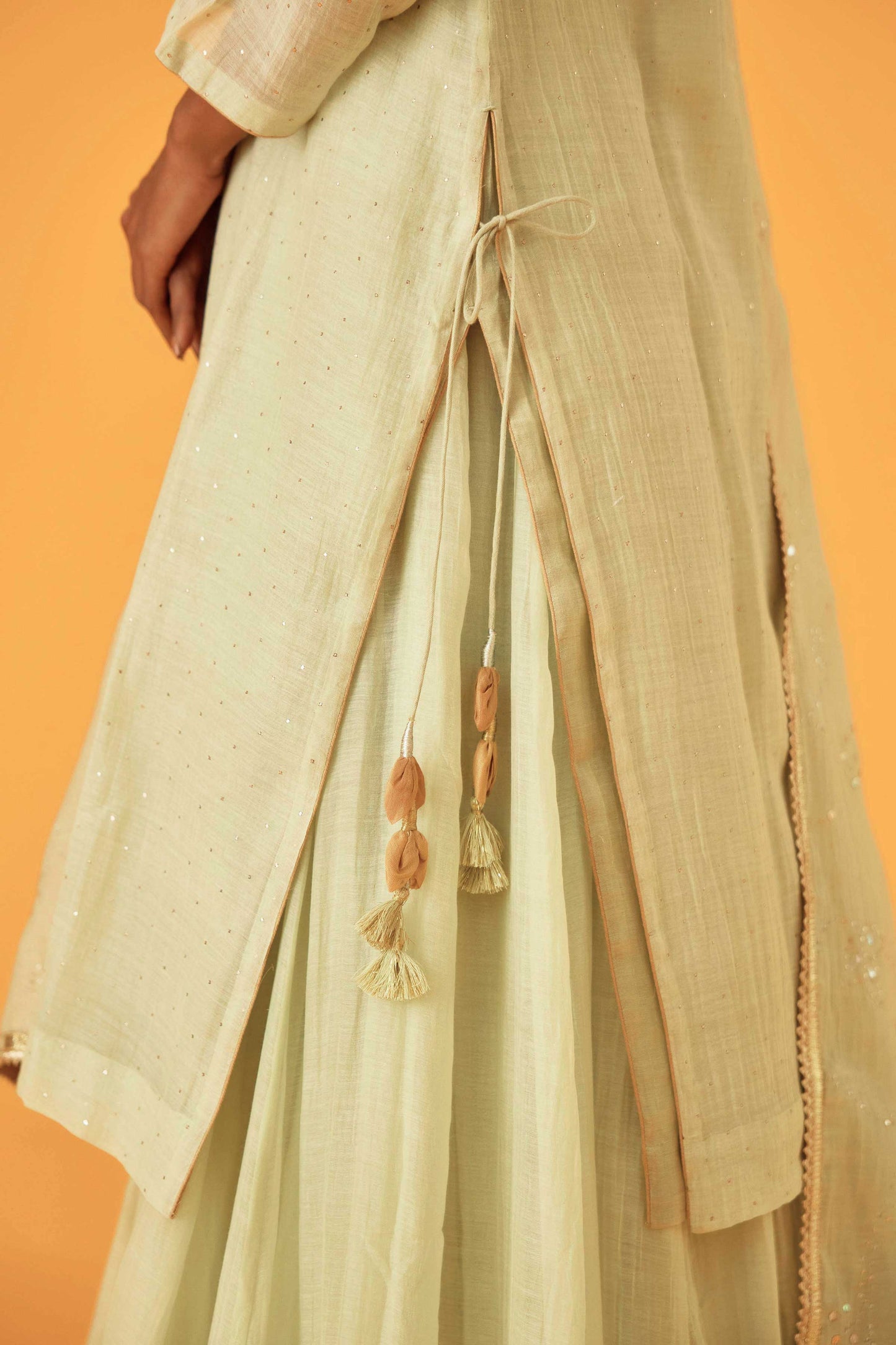 Ambika Devi Lehenga (Offwhite)