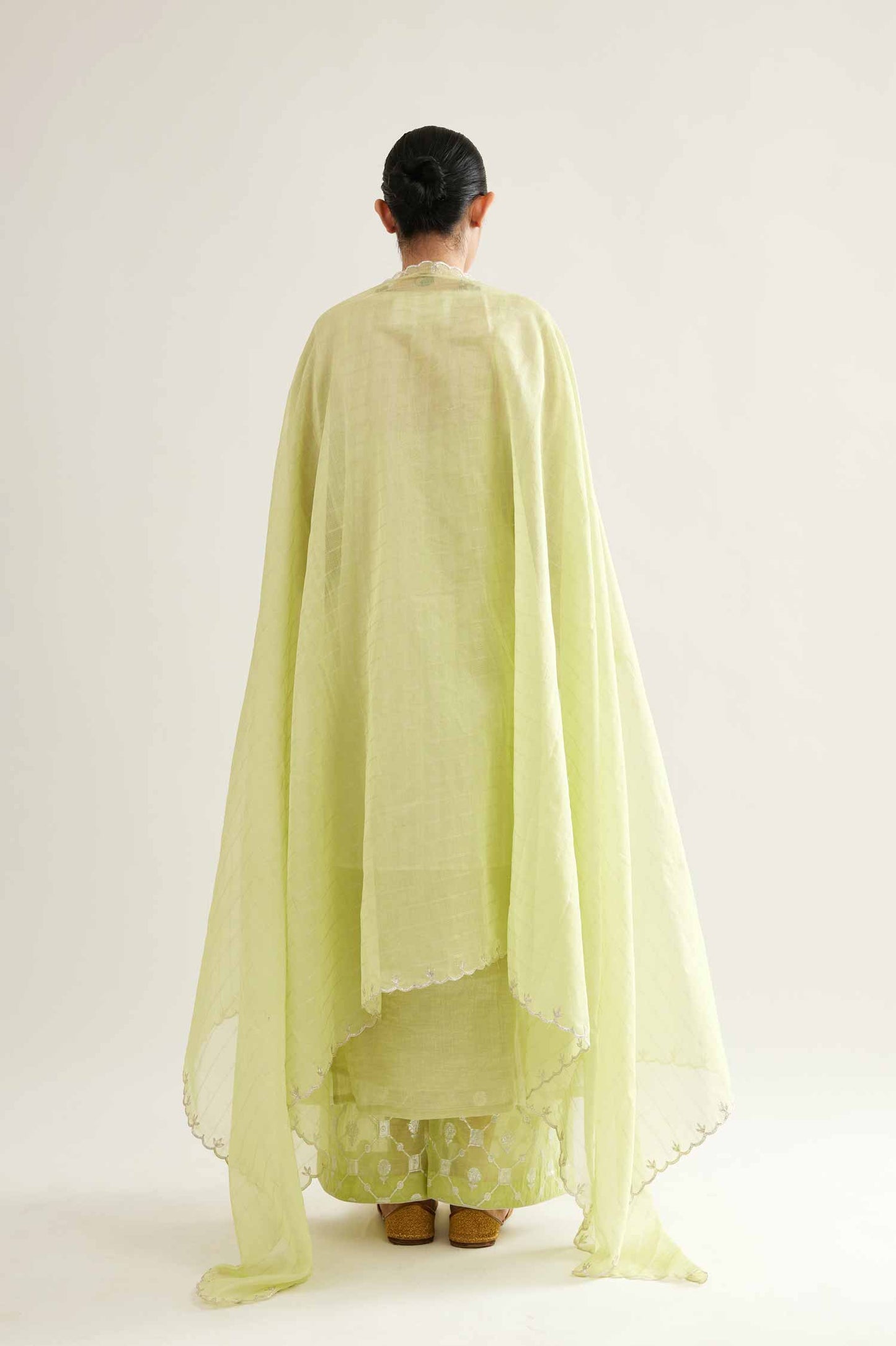 Aqueela Begum joda (Dhani)