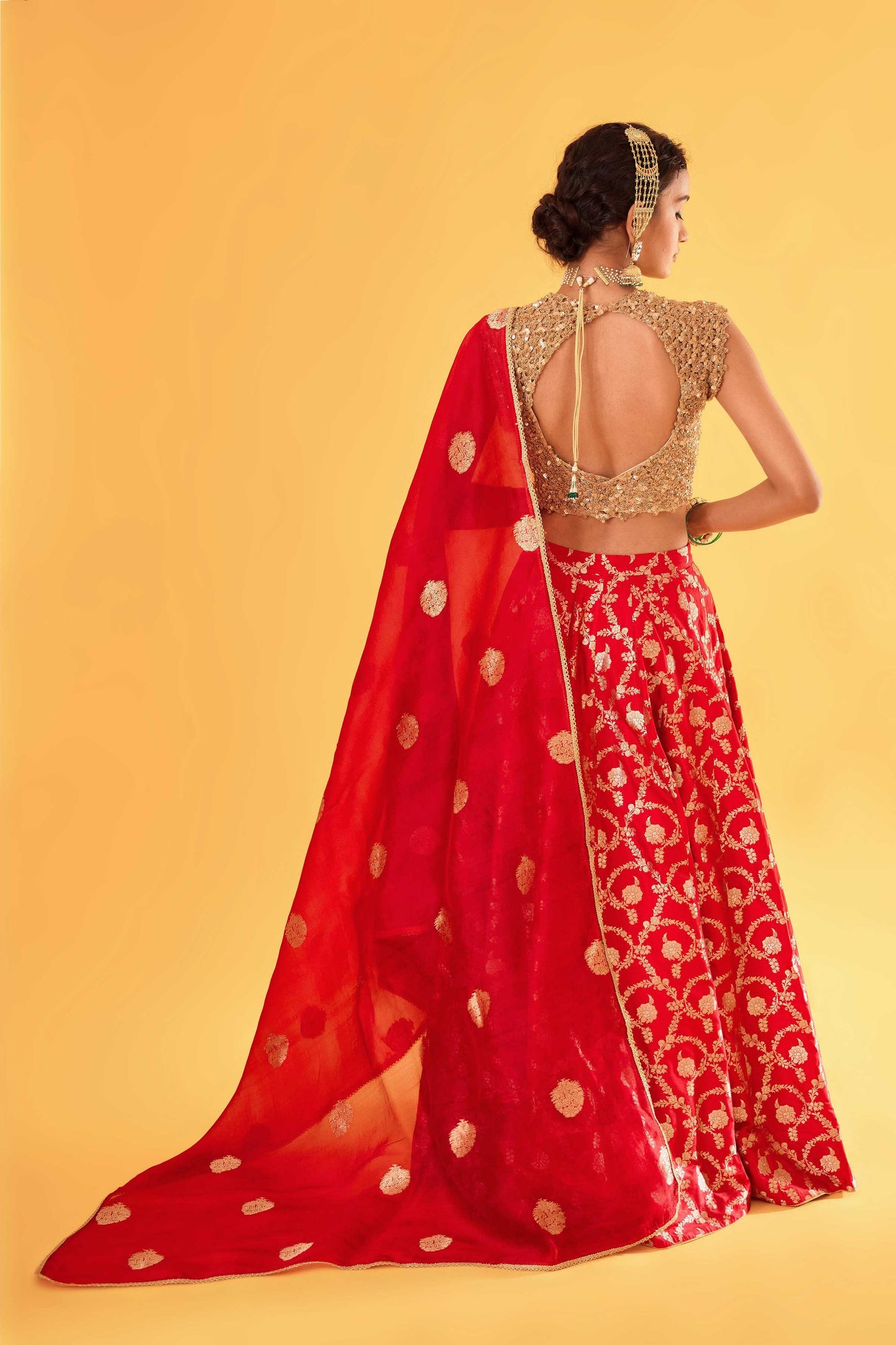Durgavati Banarasi Lehenga (Surkh)