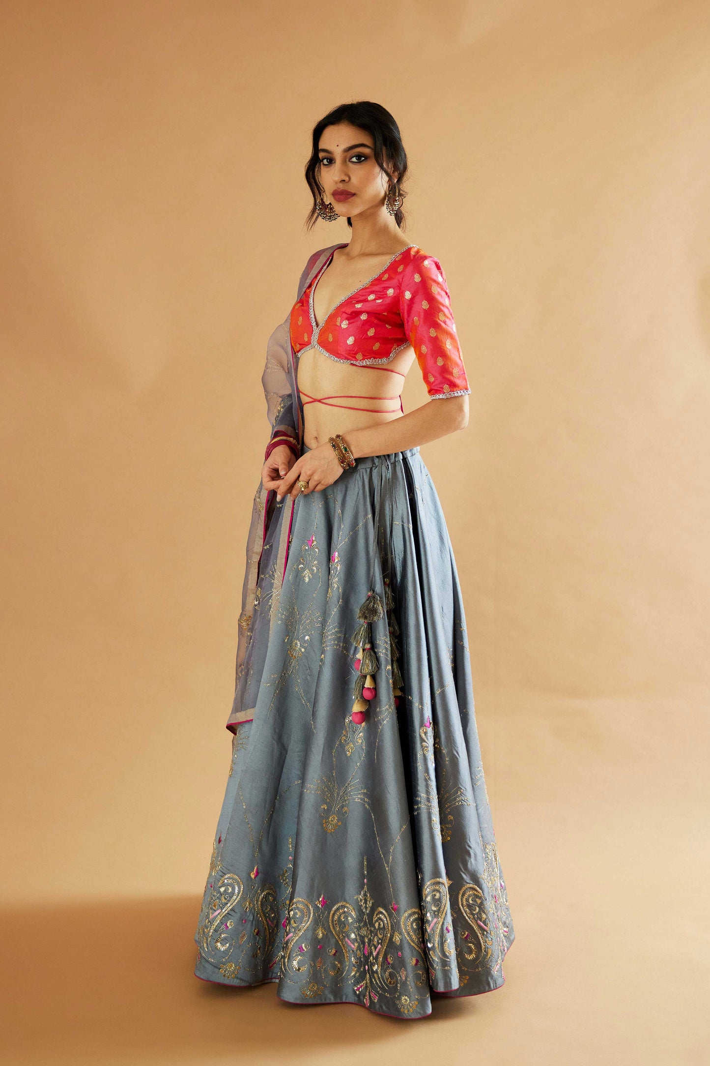 Gayatri Devi Lehenga (Faqtai)