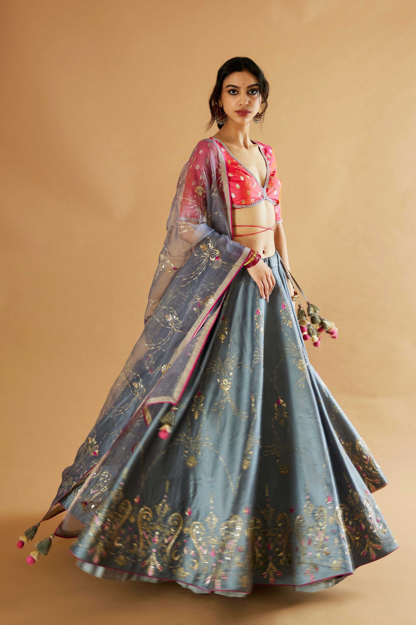 Gayatri Devi Lehenga (Faqtai)