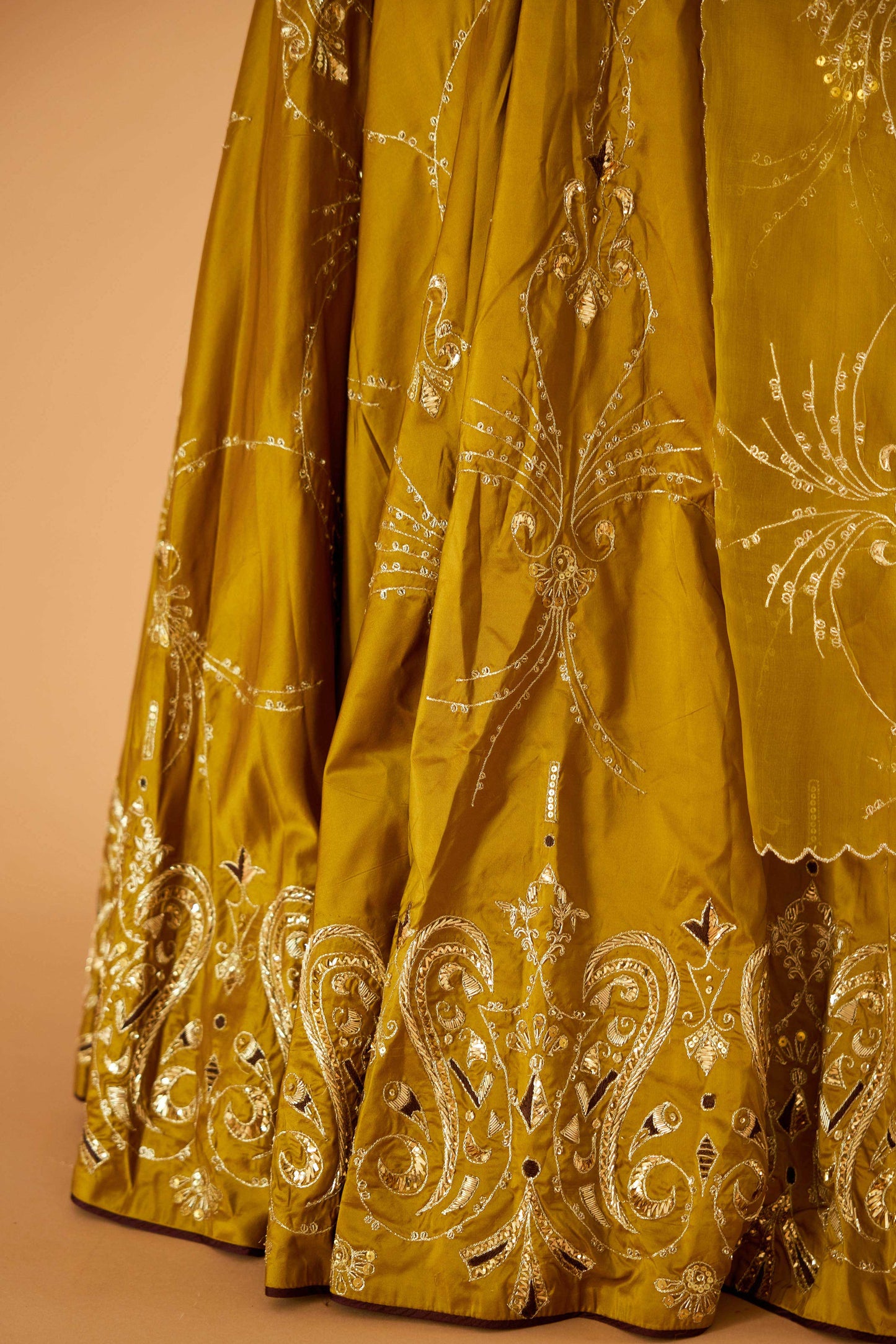 Gayatri Devi Lehenga (Mehendiya)
