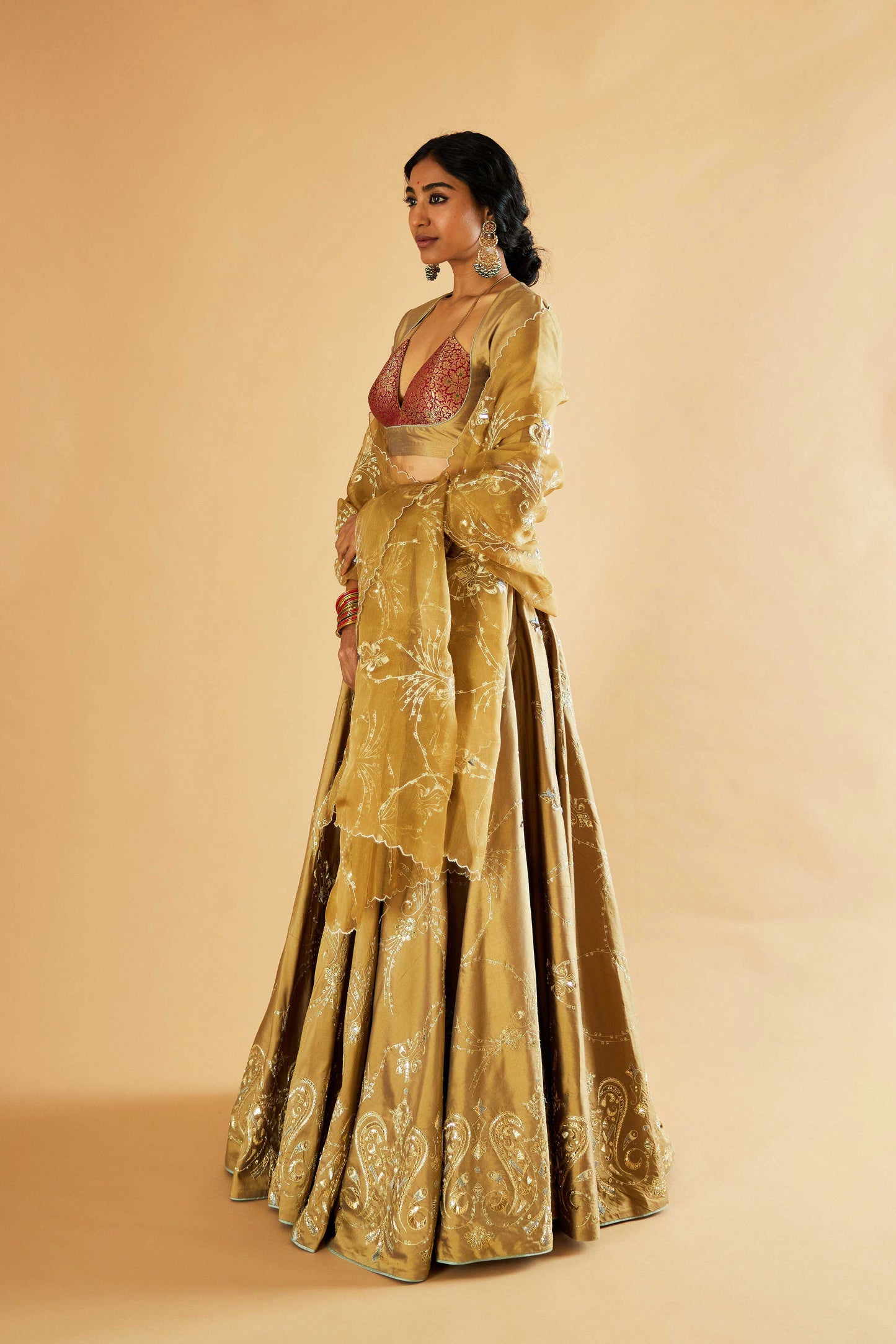 Gayatri Devi Lehenga (Tamba)