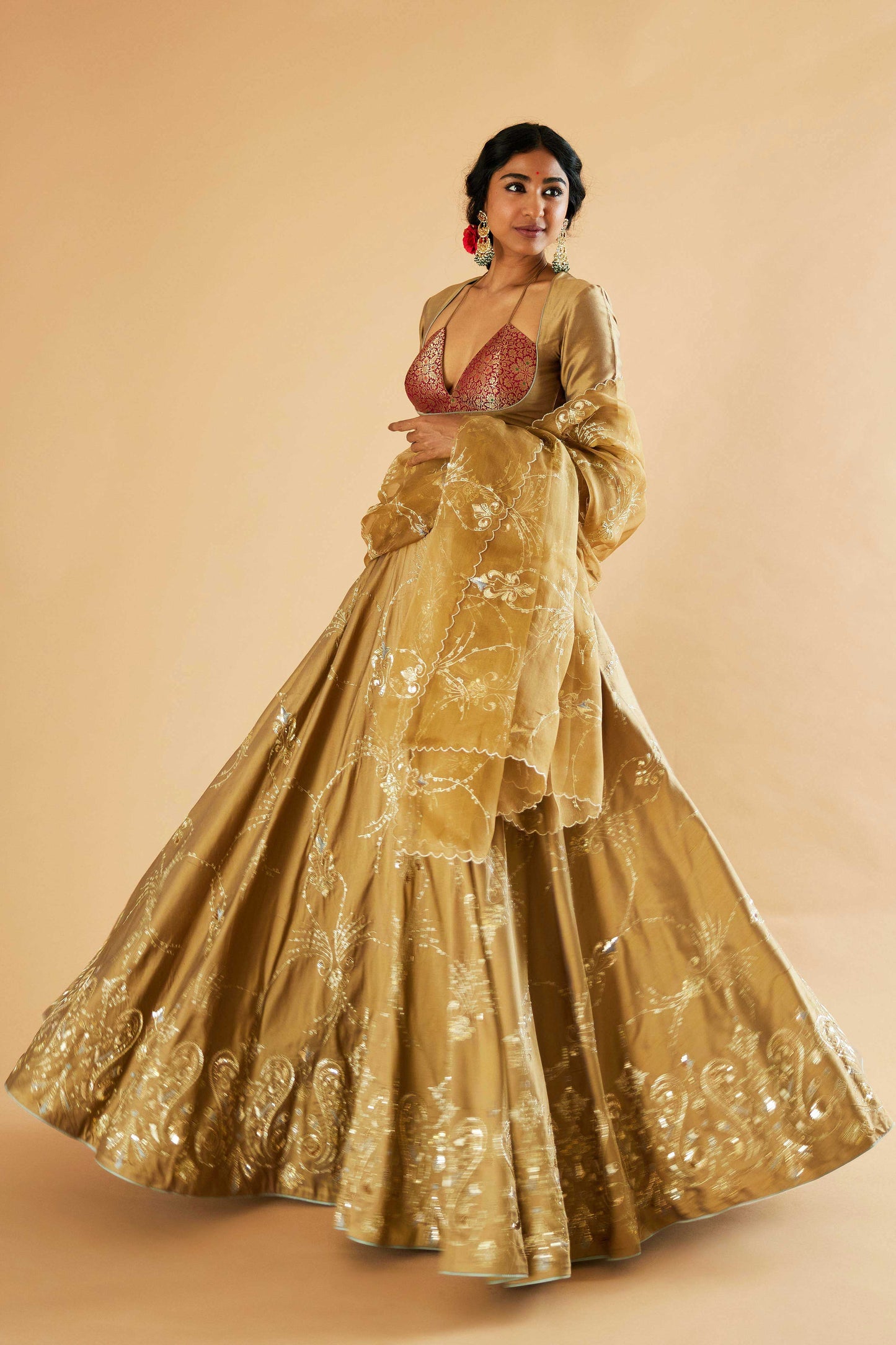 Gayatri Devi Lehenga (Tamba)