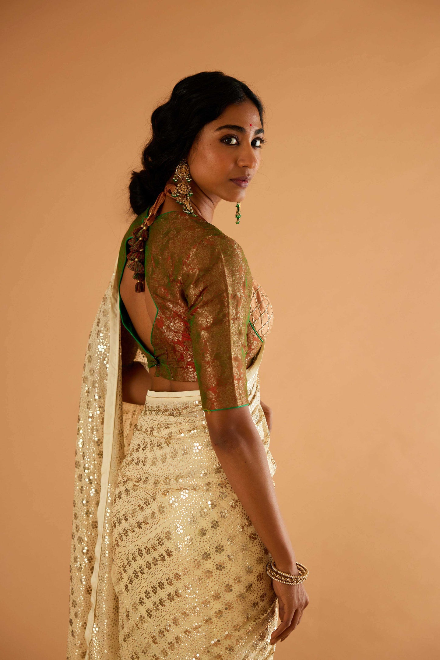 Jugnu Tara saree- Jhilmil Phool