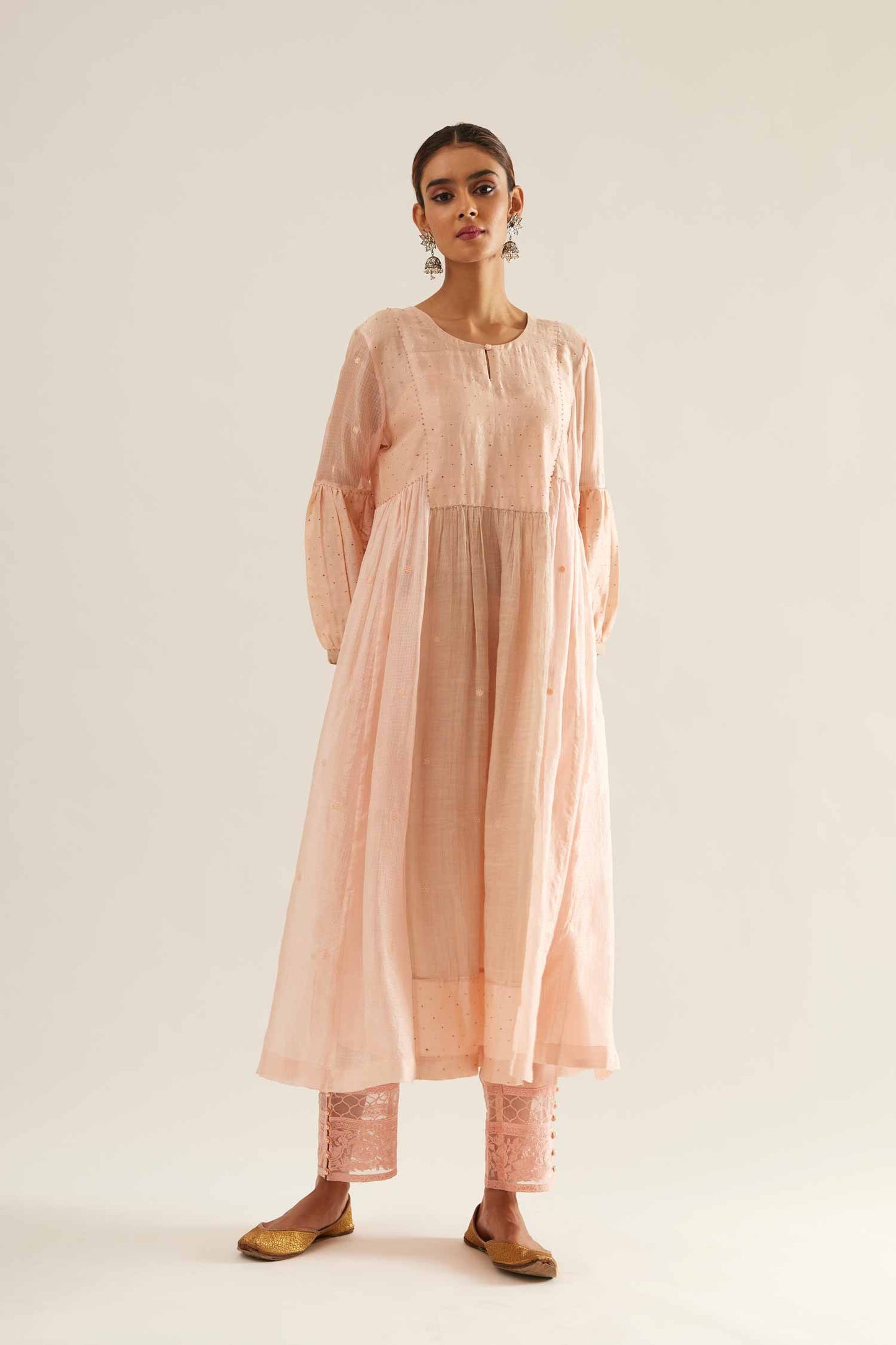 Kota ki Kahani pink joda