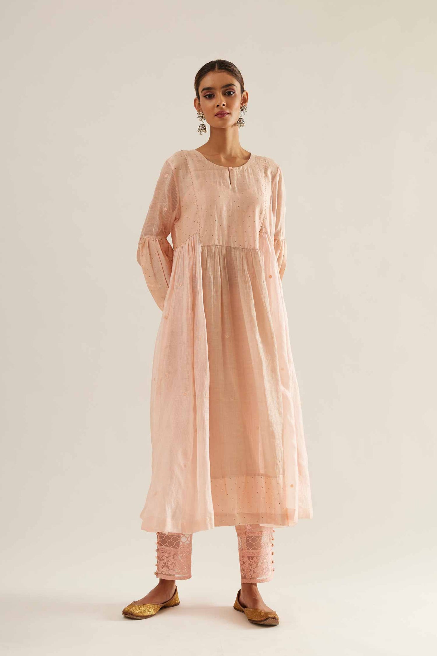 Kota ki Kahani pink joda