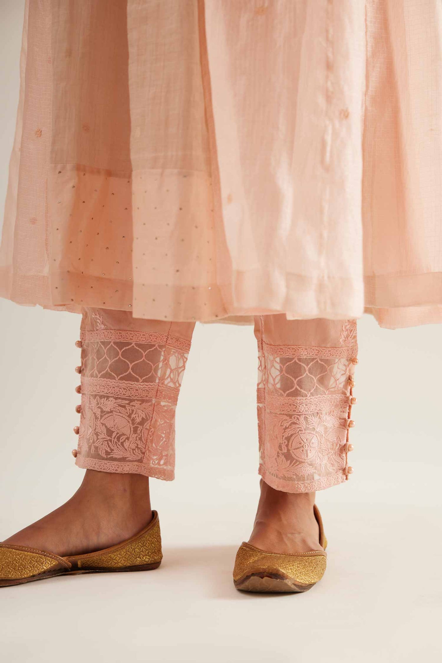 Kota ki Kahani pink joda