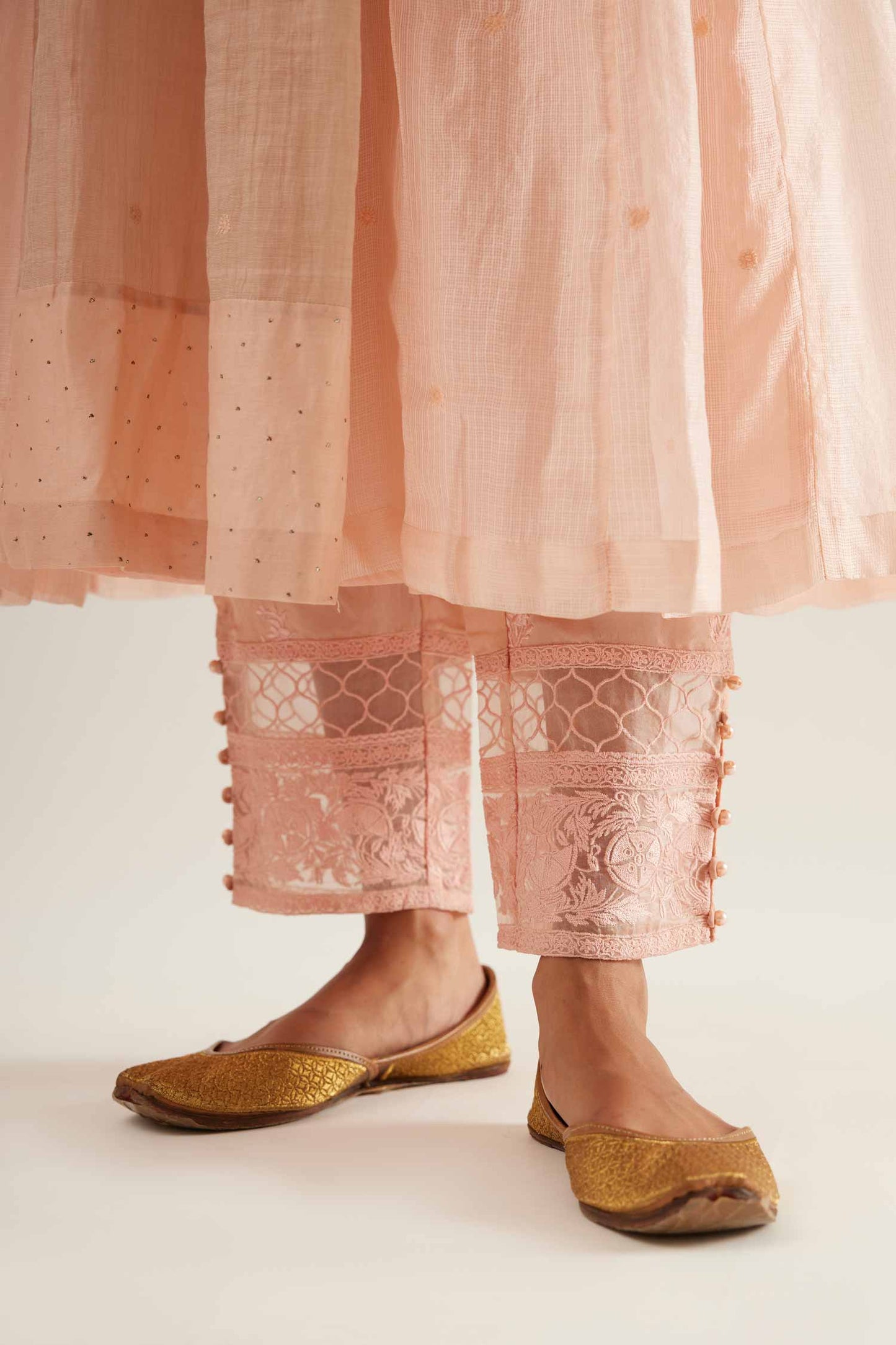 Kota ki Kahani pink joda