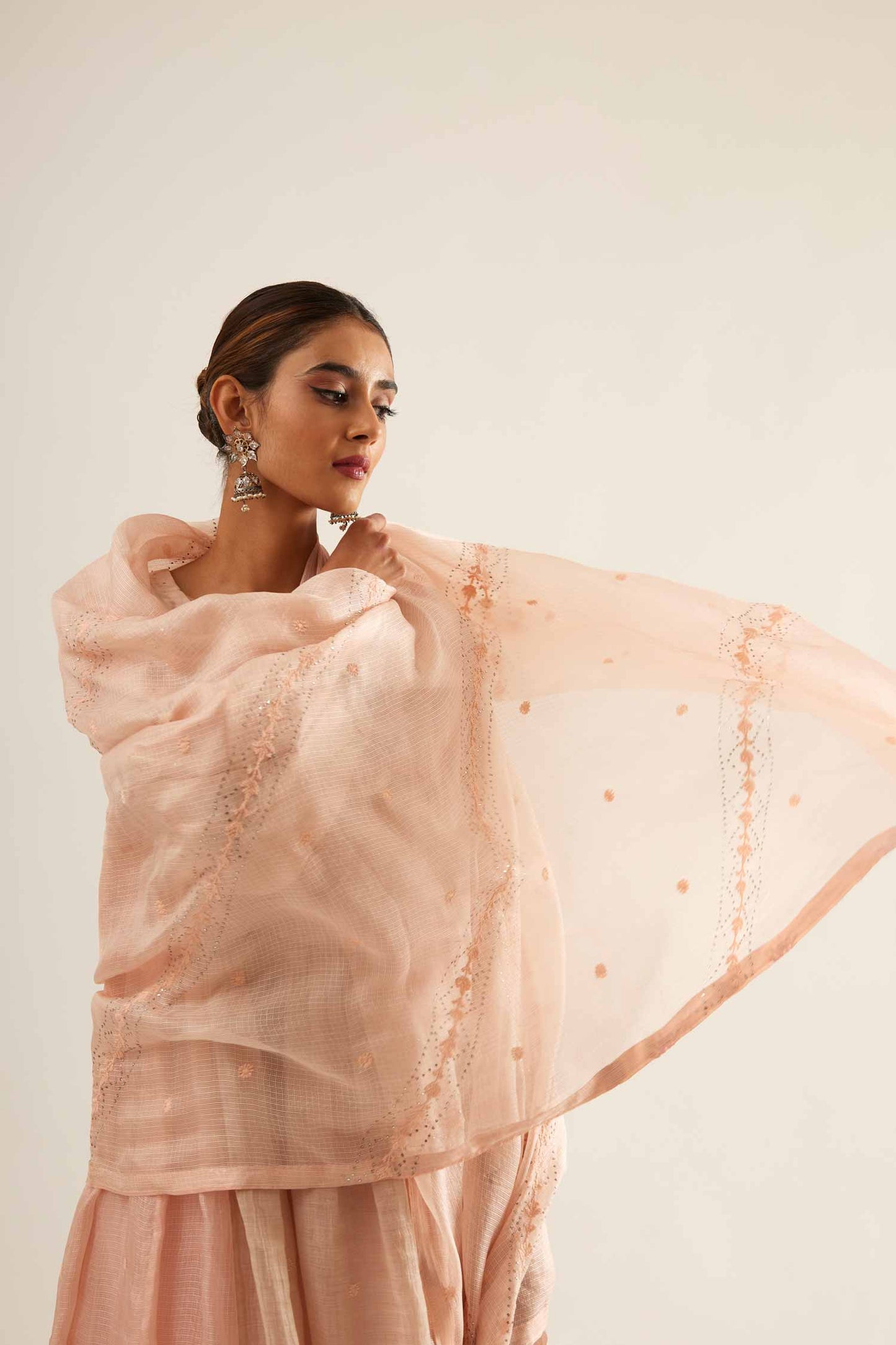 Kota ki Kahani pink joda