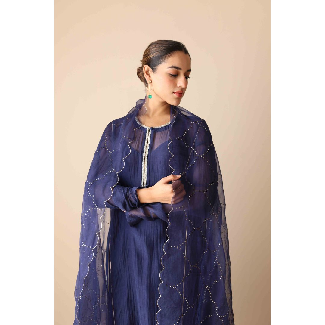 Mahepusht Sitara Jaal in Gehra Neela