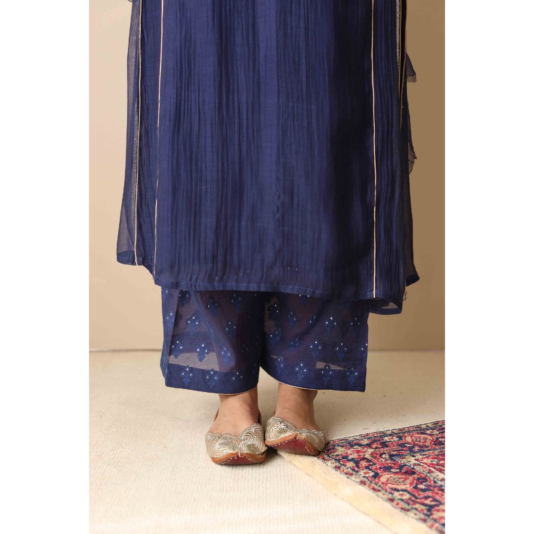 Mahepusht Sitara Jaal in Gehra Neela