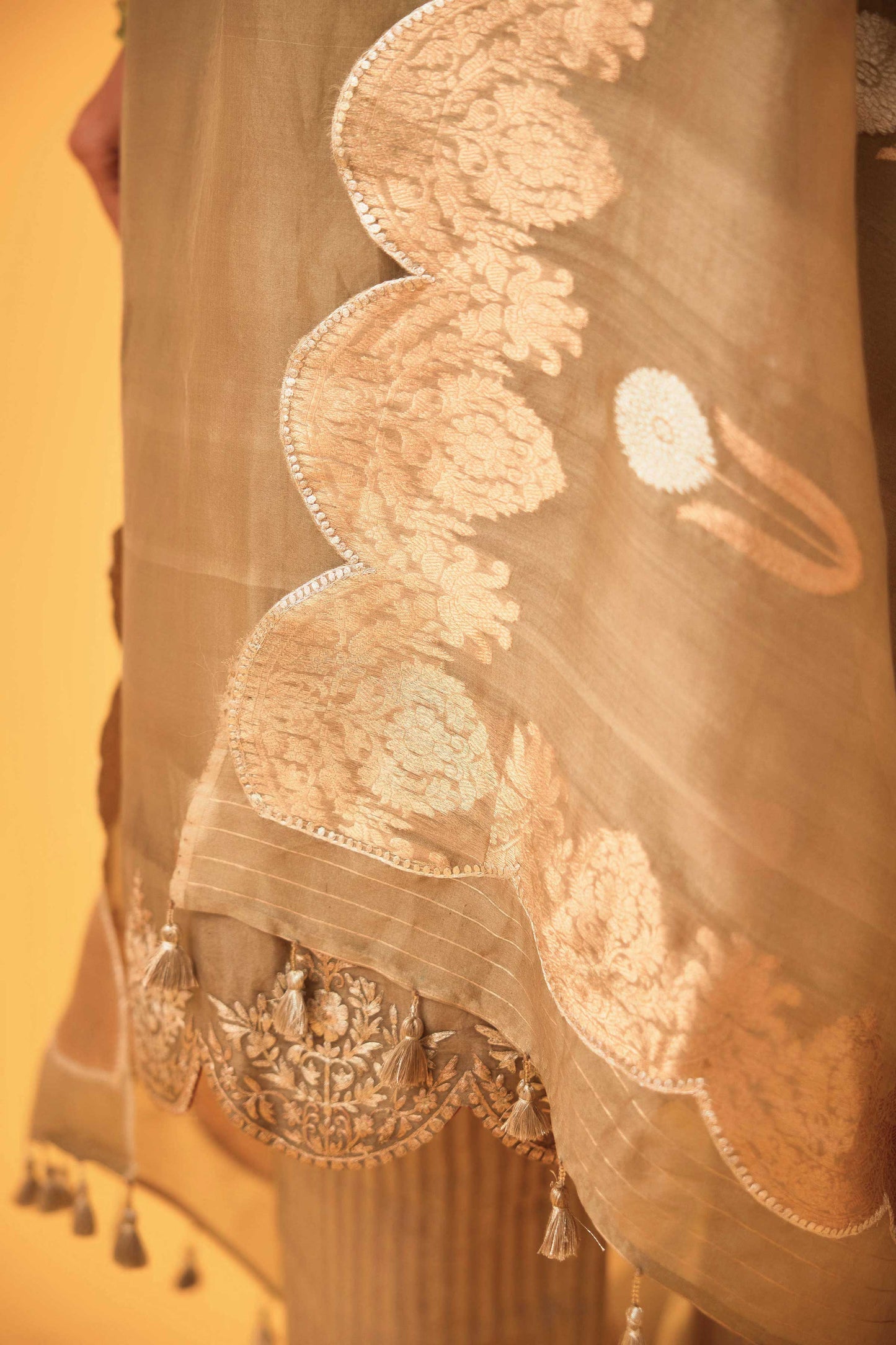 Padmini Joda- Khaki Green