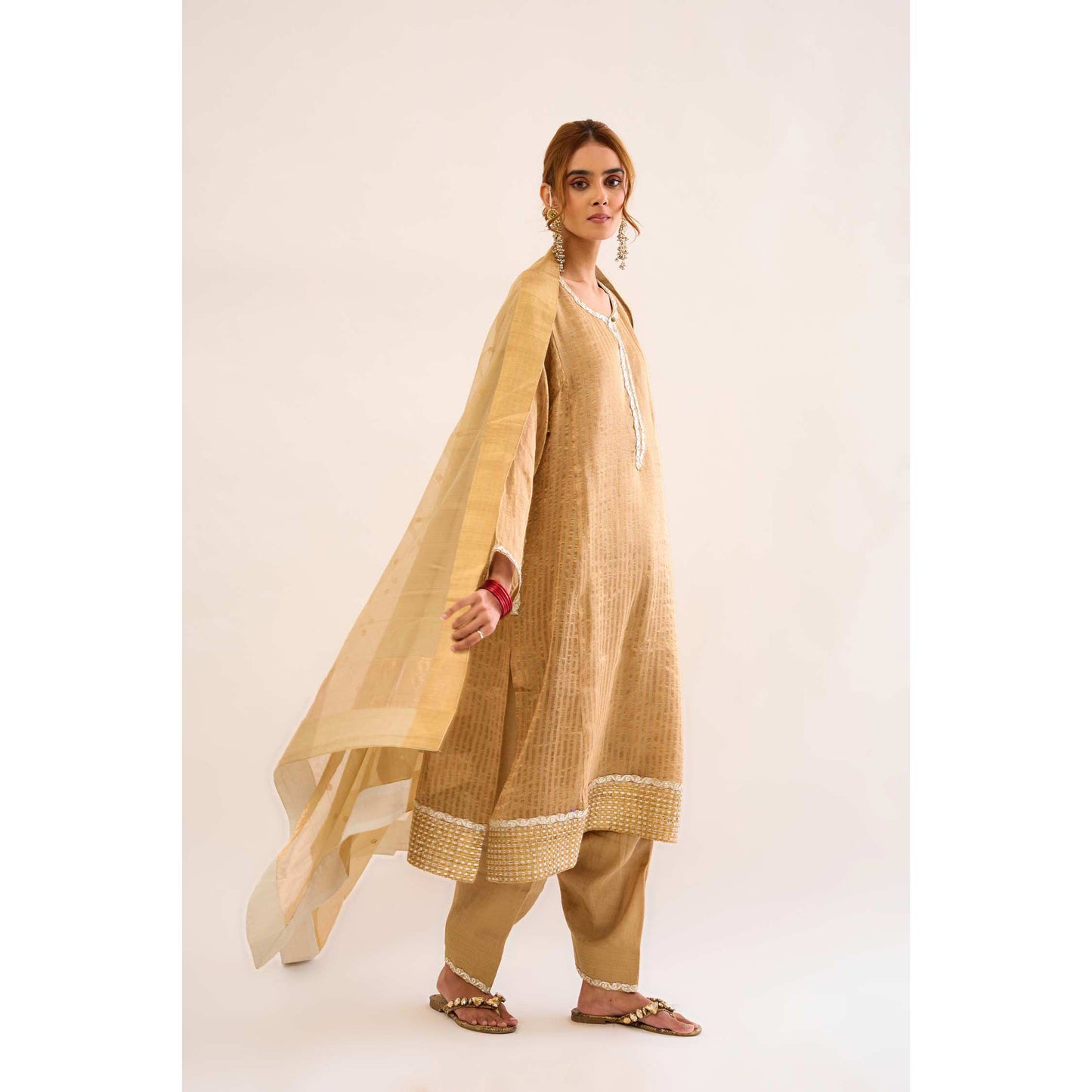 Rania Matiya Pyazi/ Sandy Pink