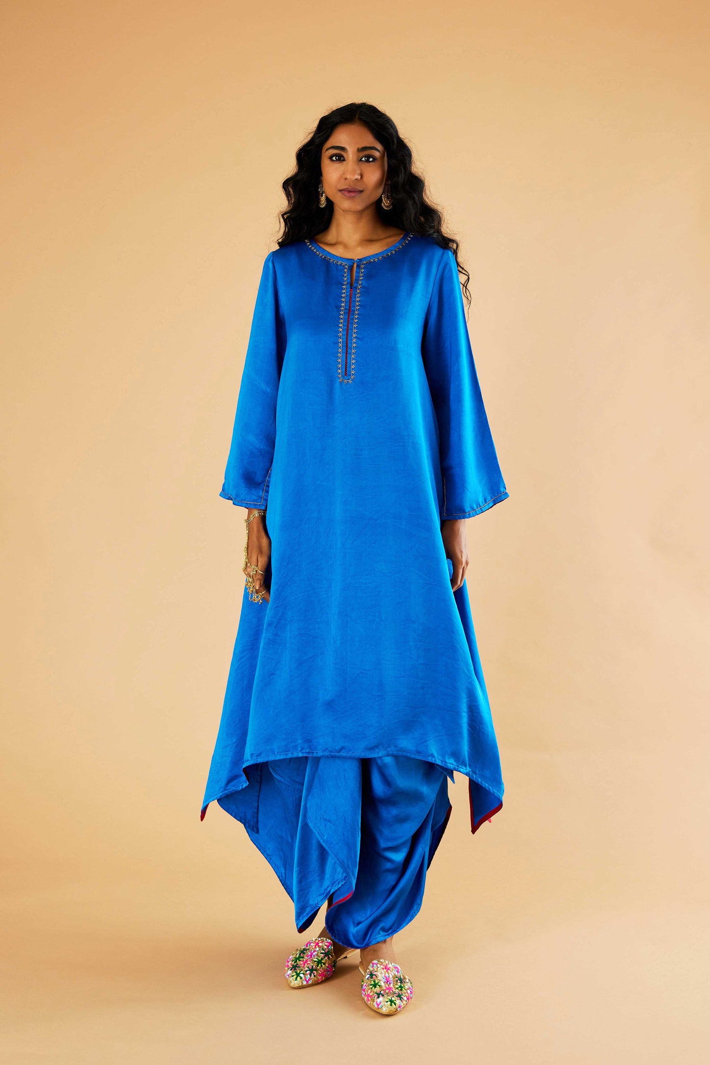 Reshmi Zareena joda (Neela)