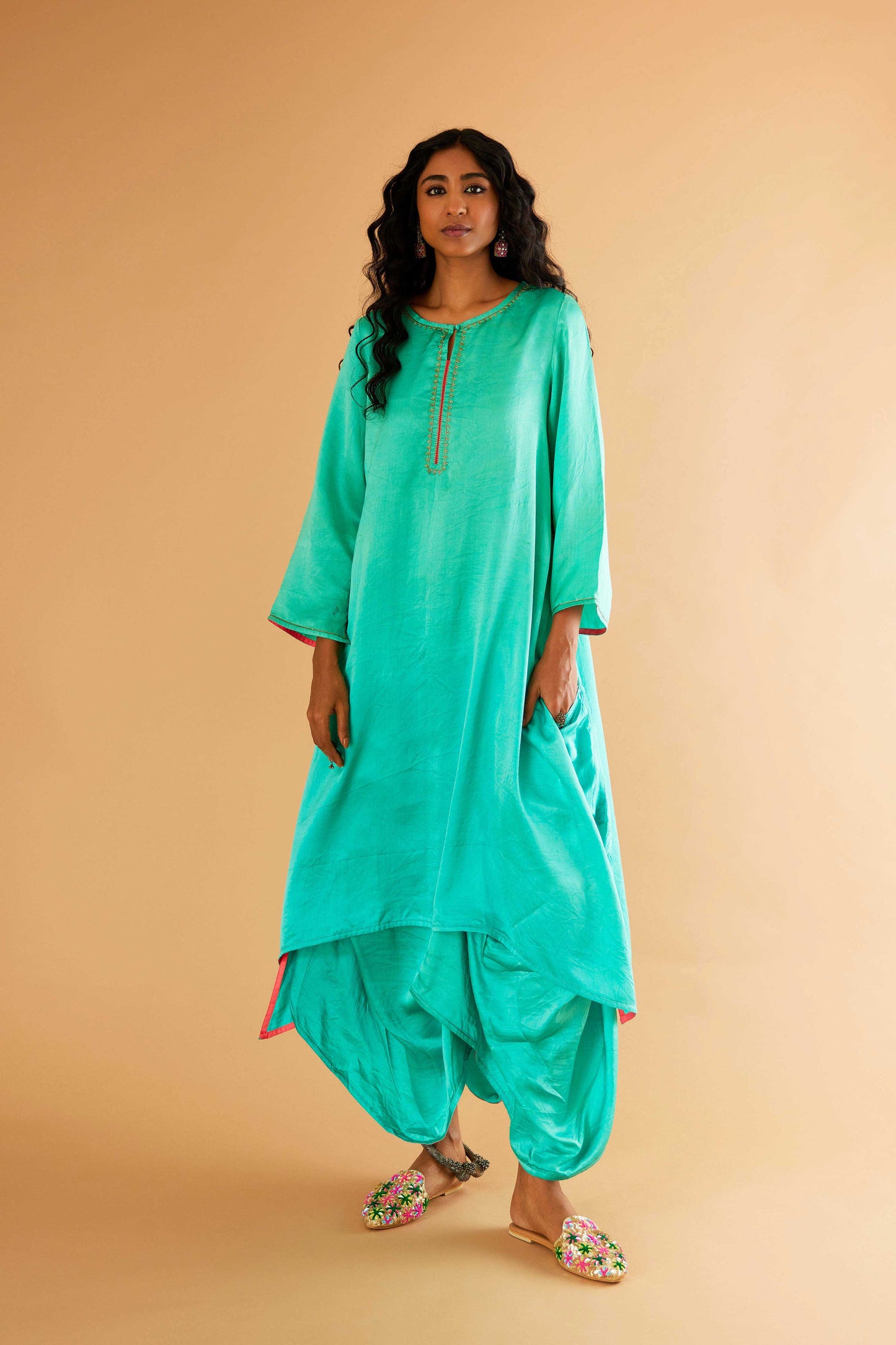 Reshmi Zareena joda (Firozi)