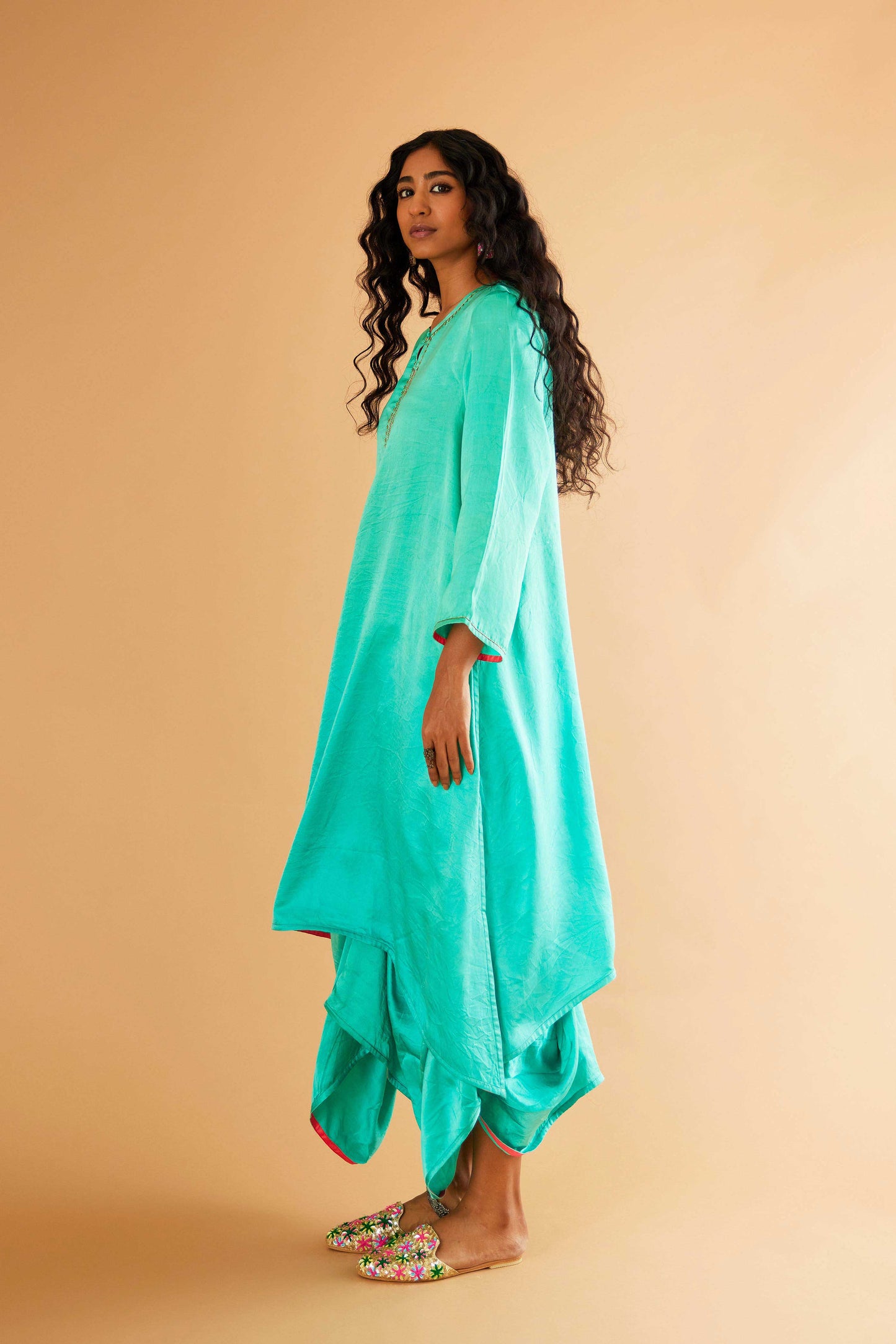 Reshmi Zareena joda (Firozi)