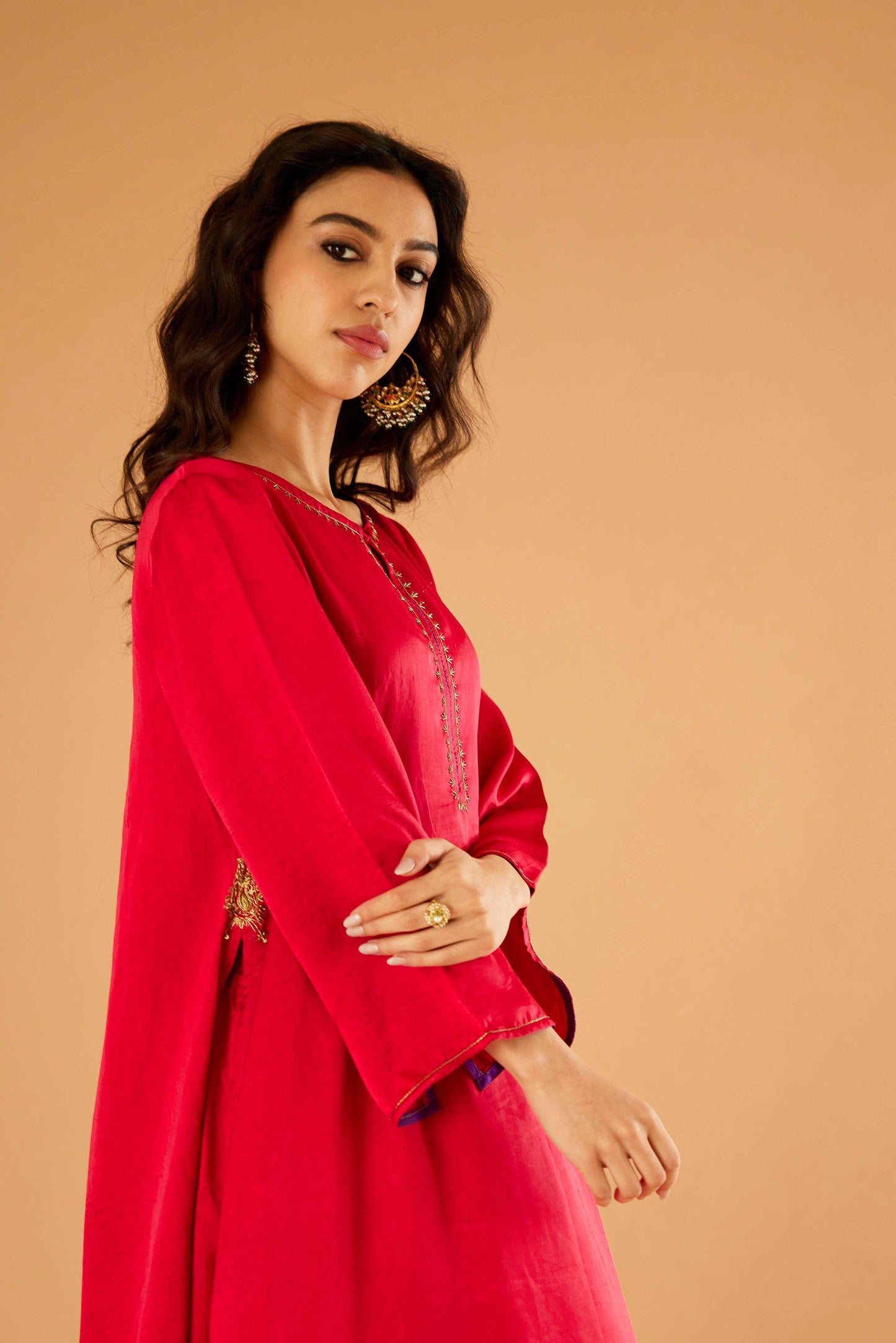 Reshmi Zareena joda (Surkh)