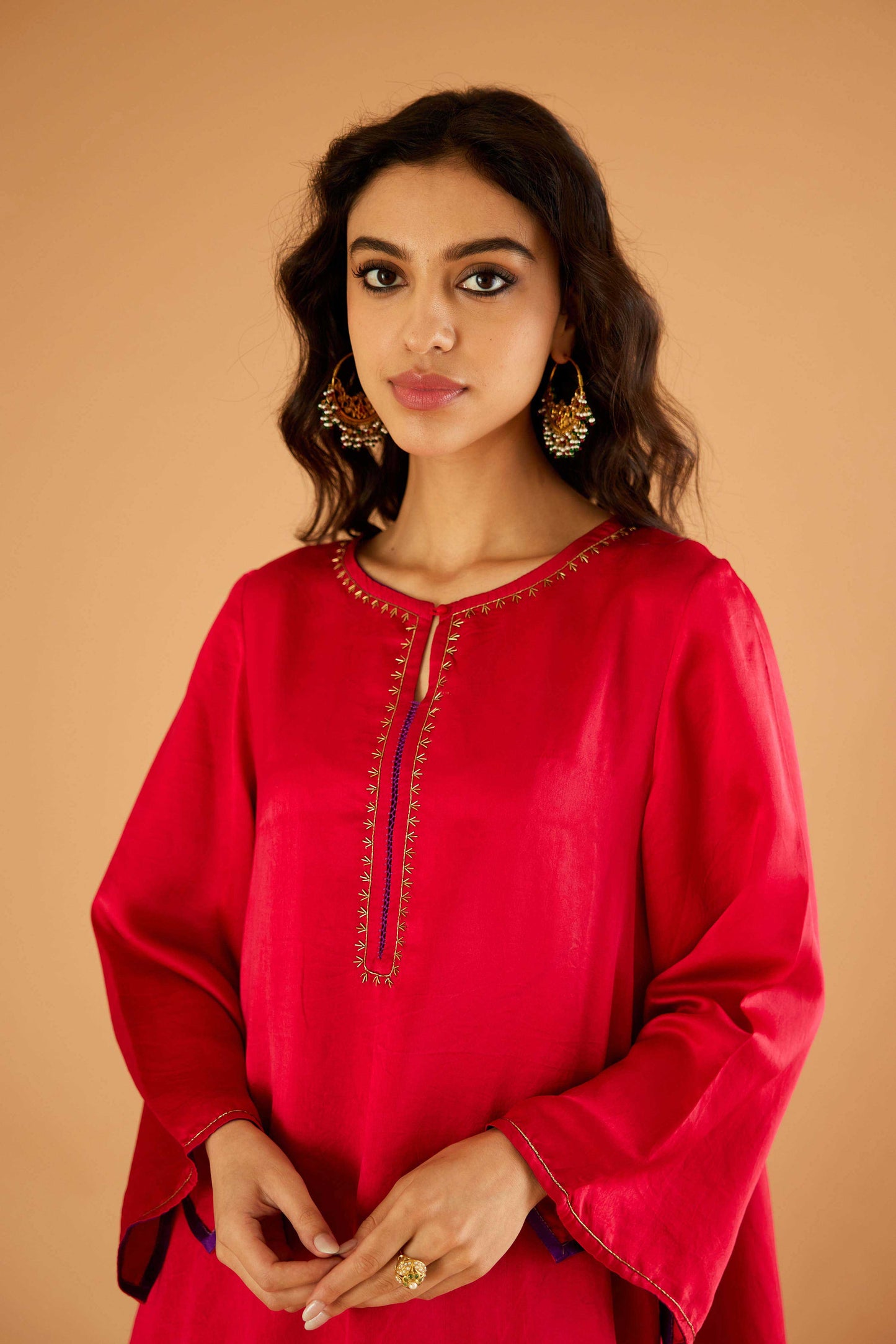 Reshmi Zareena joda (Surkh)