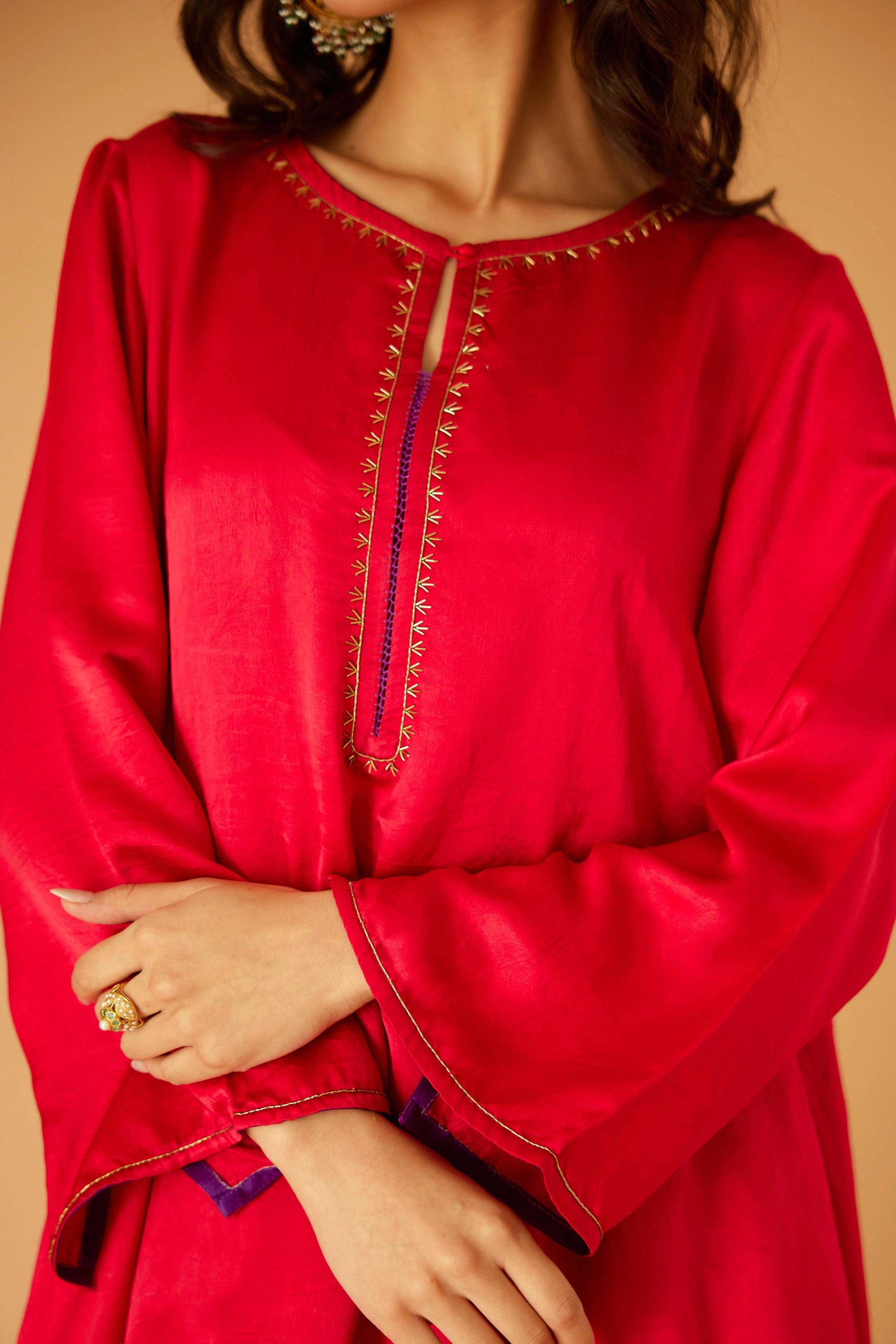 Reshmi Zareena joda (Surkh)