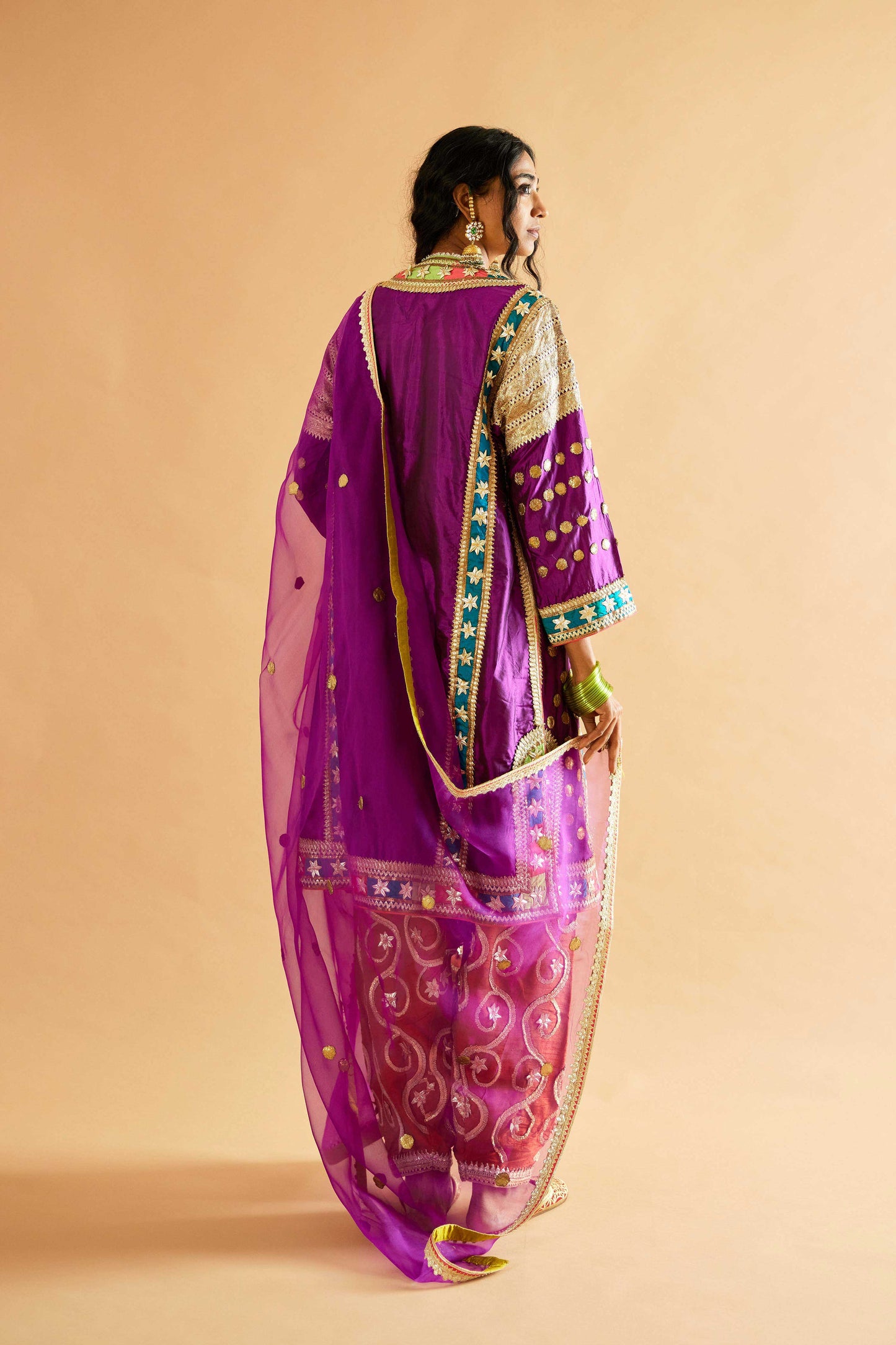 Revati Gulshan joda (Jamuni)