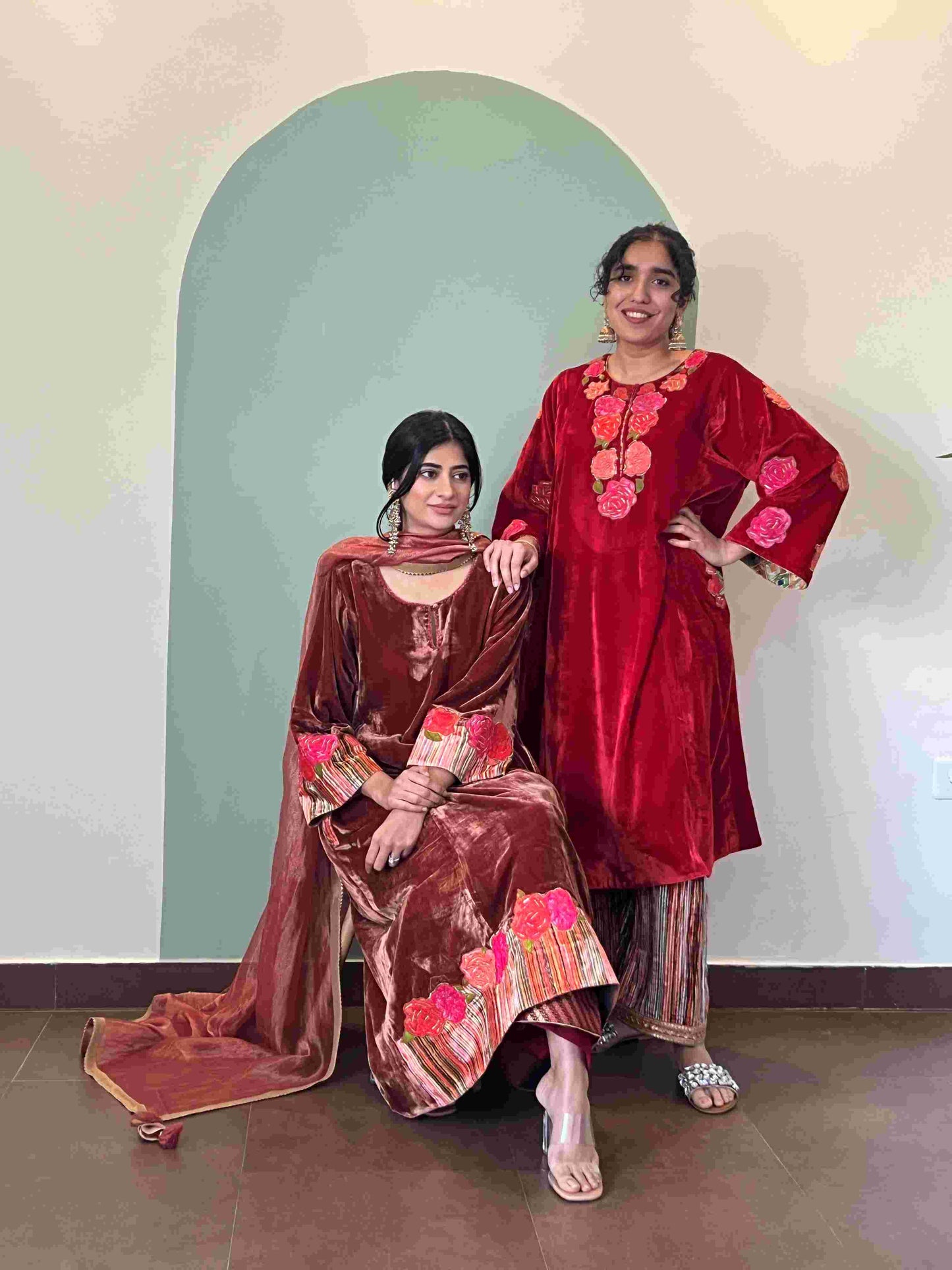 Brown makhmal joda