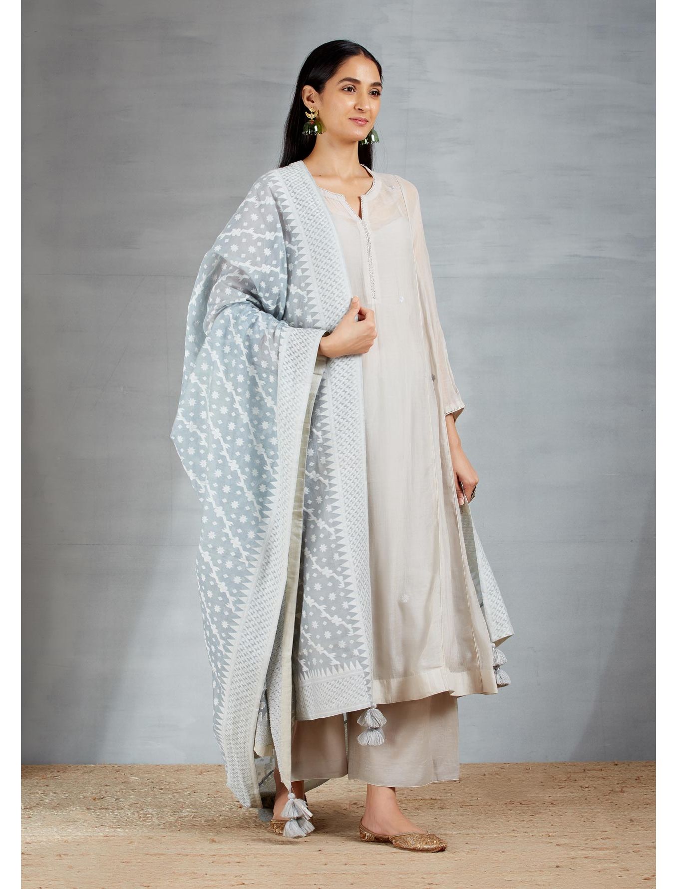 Dhakai joda in grey