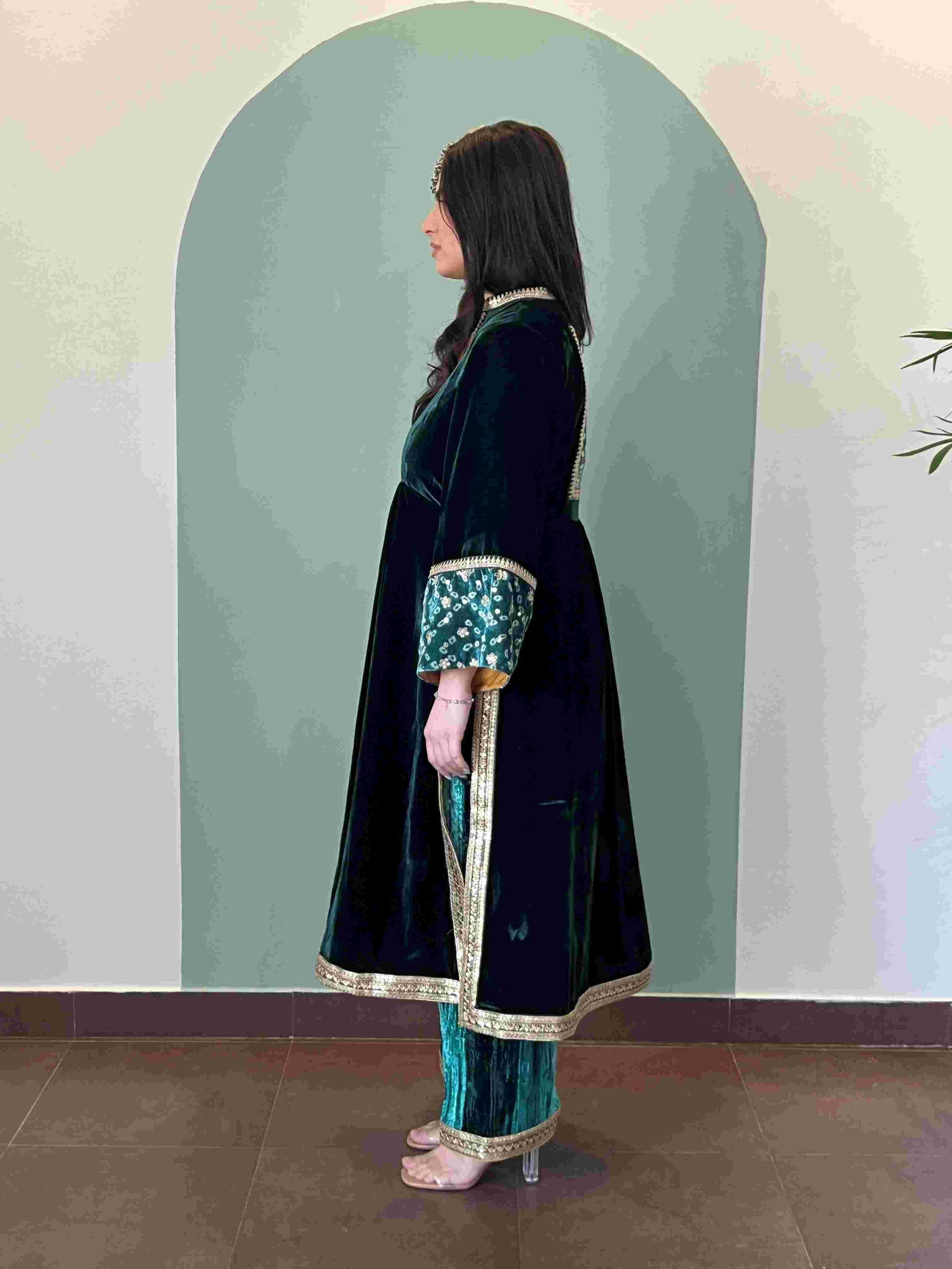 Kaahi makhmal and leheriya joda