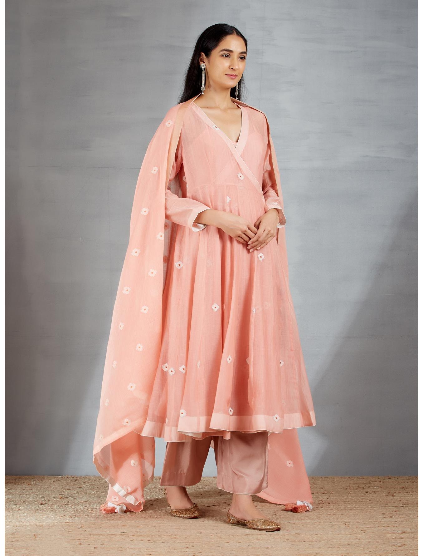 Dhakai joda in Peach