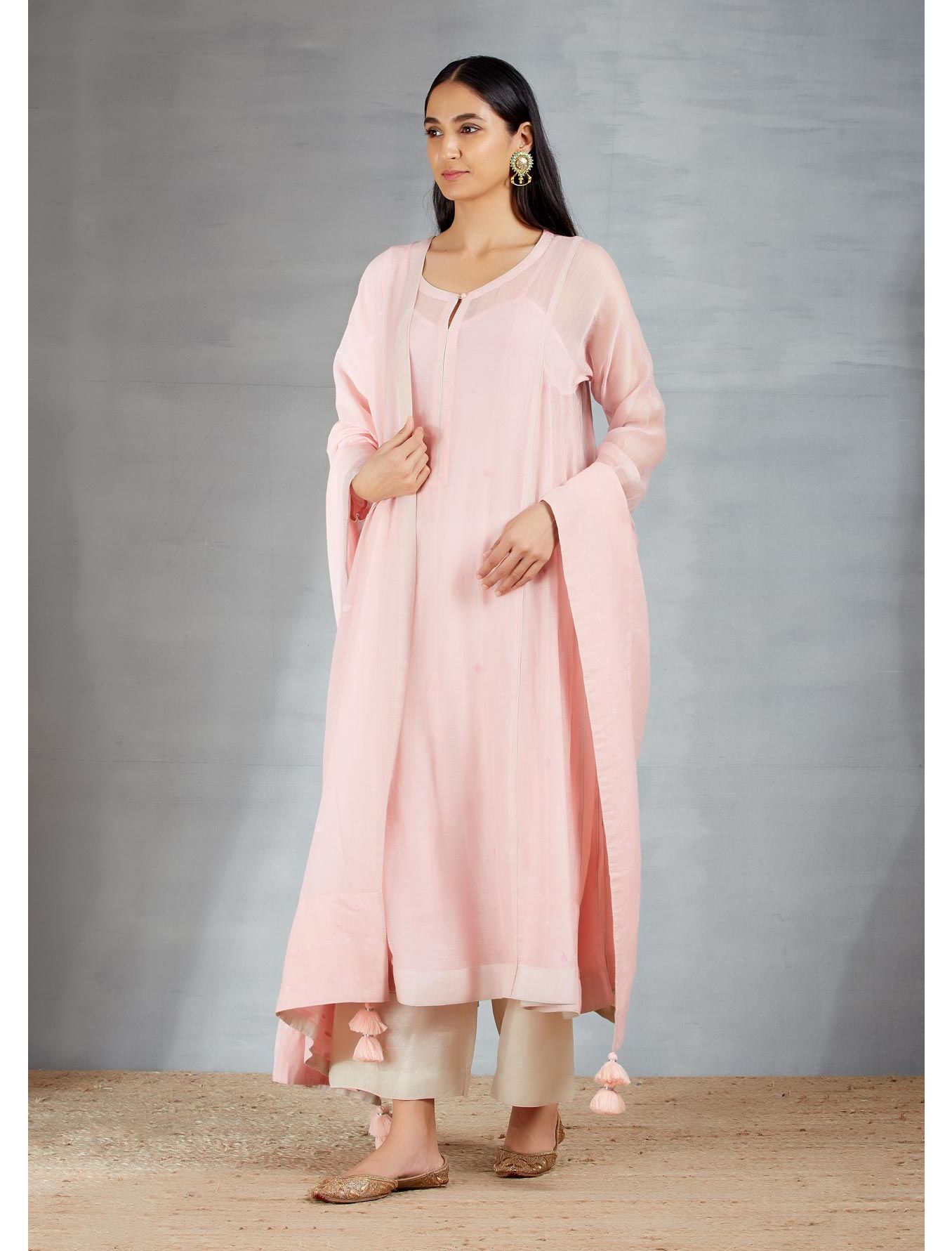 Dhakai joda in Pale Pink