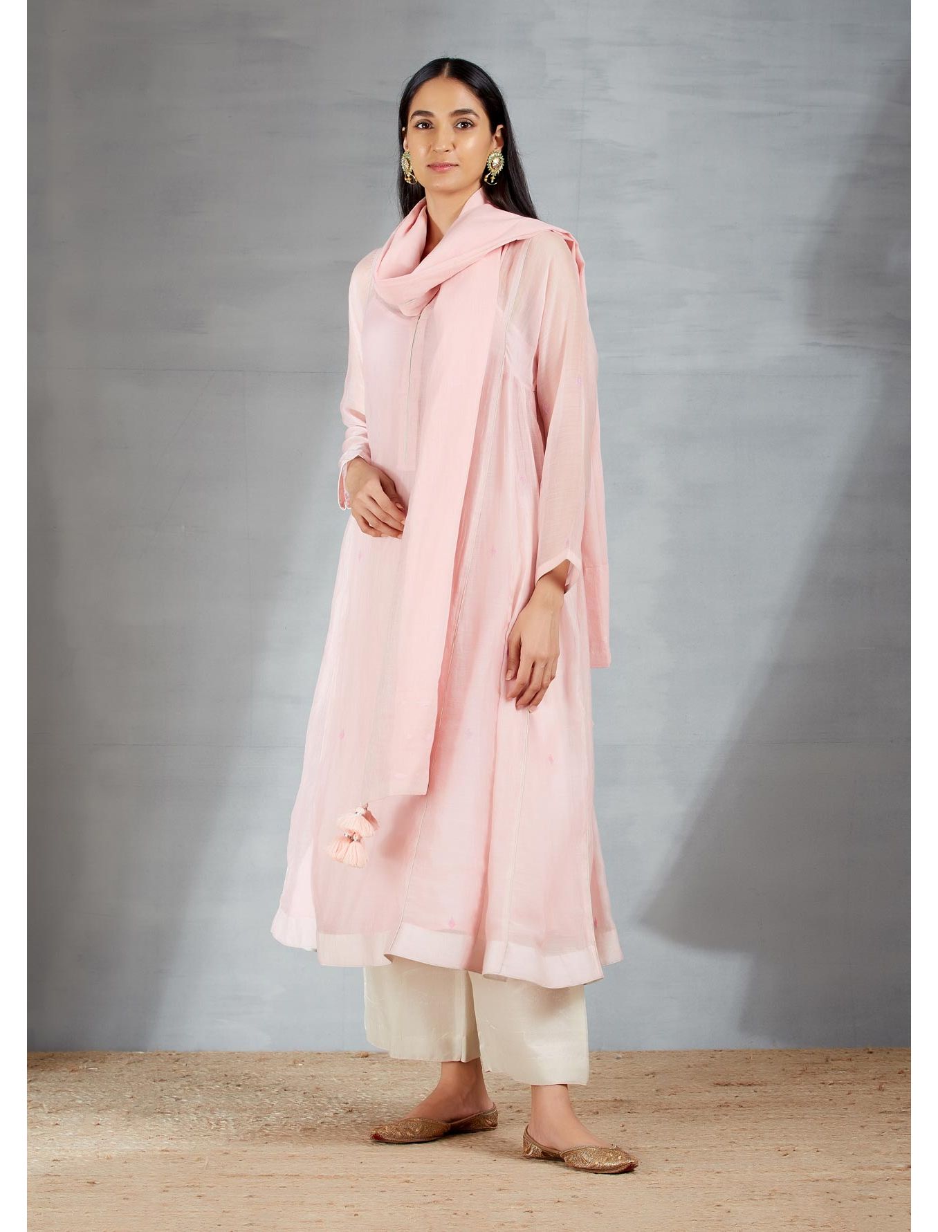 Dhakai joda in Pale Pink