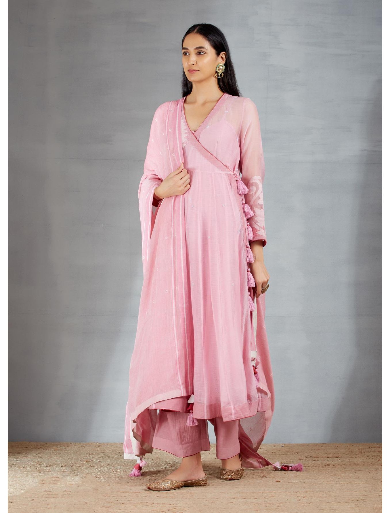Dhakai joda in Pink
