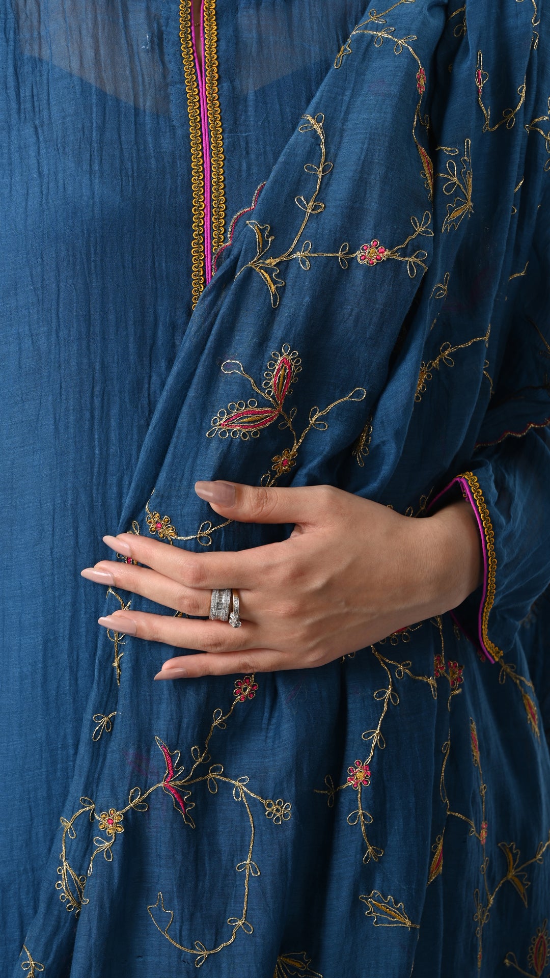 Mahenoor Joda- Neela (blue)