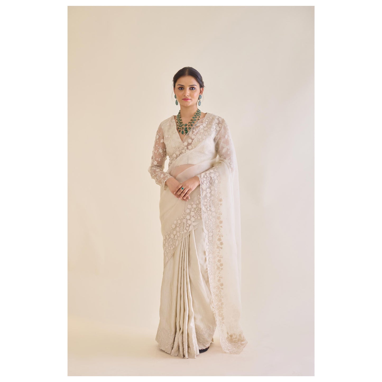 Shaista Saree Mattiya Safed