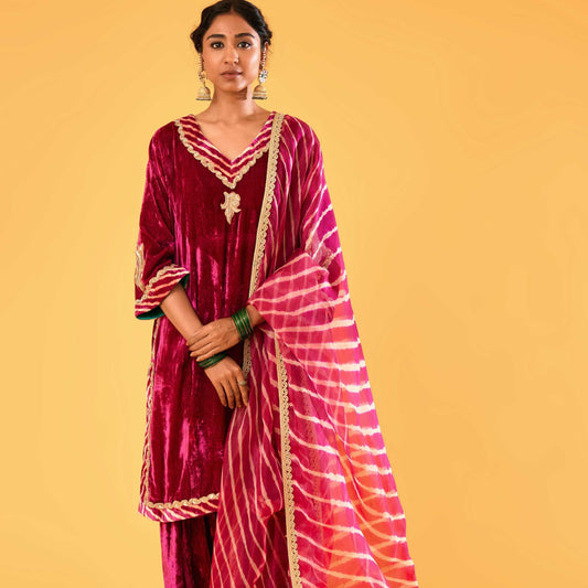 Sagarika Makhmal Joda (Kacha Gulabi)