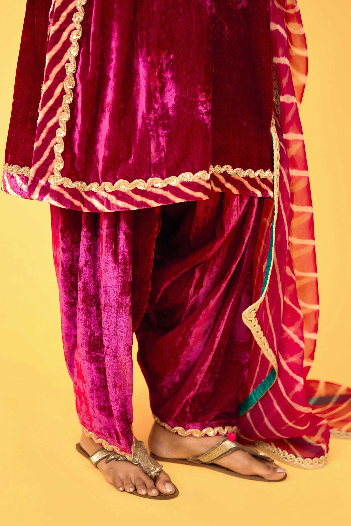Sagarika Makhmal Joda (Kacha Gulabi)